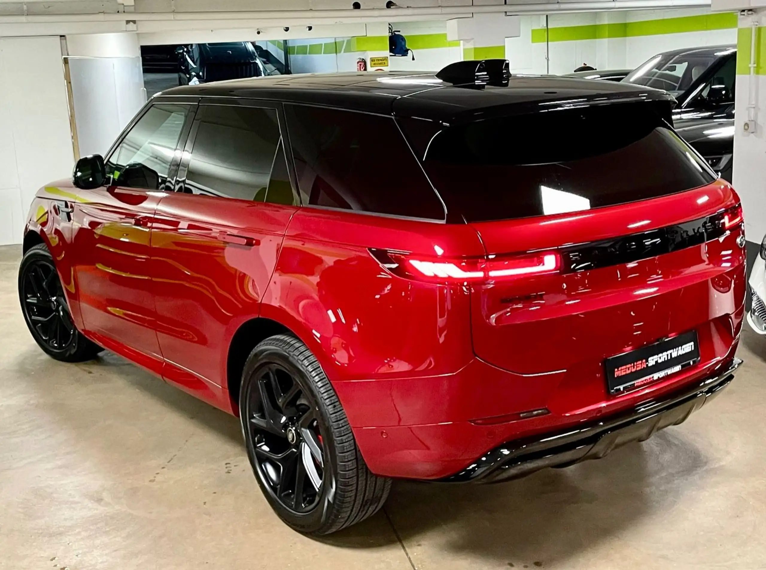 Land Rover - Range Rover Sport