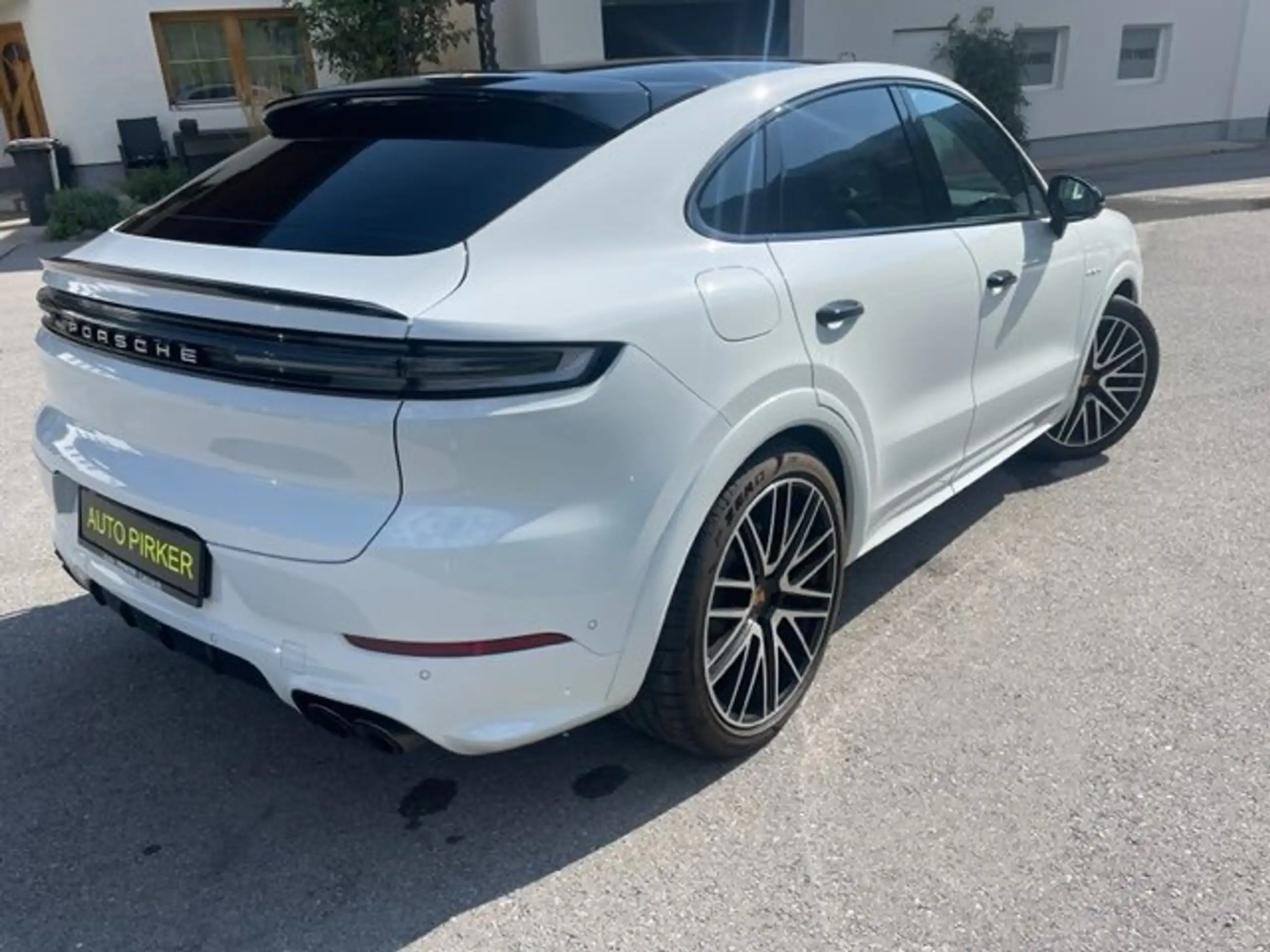 Porsche - Cayenne