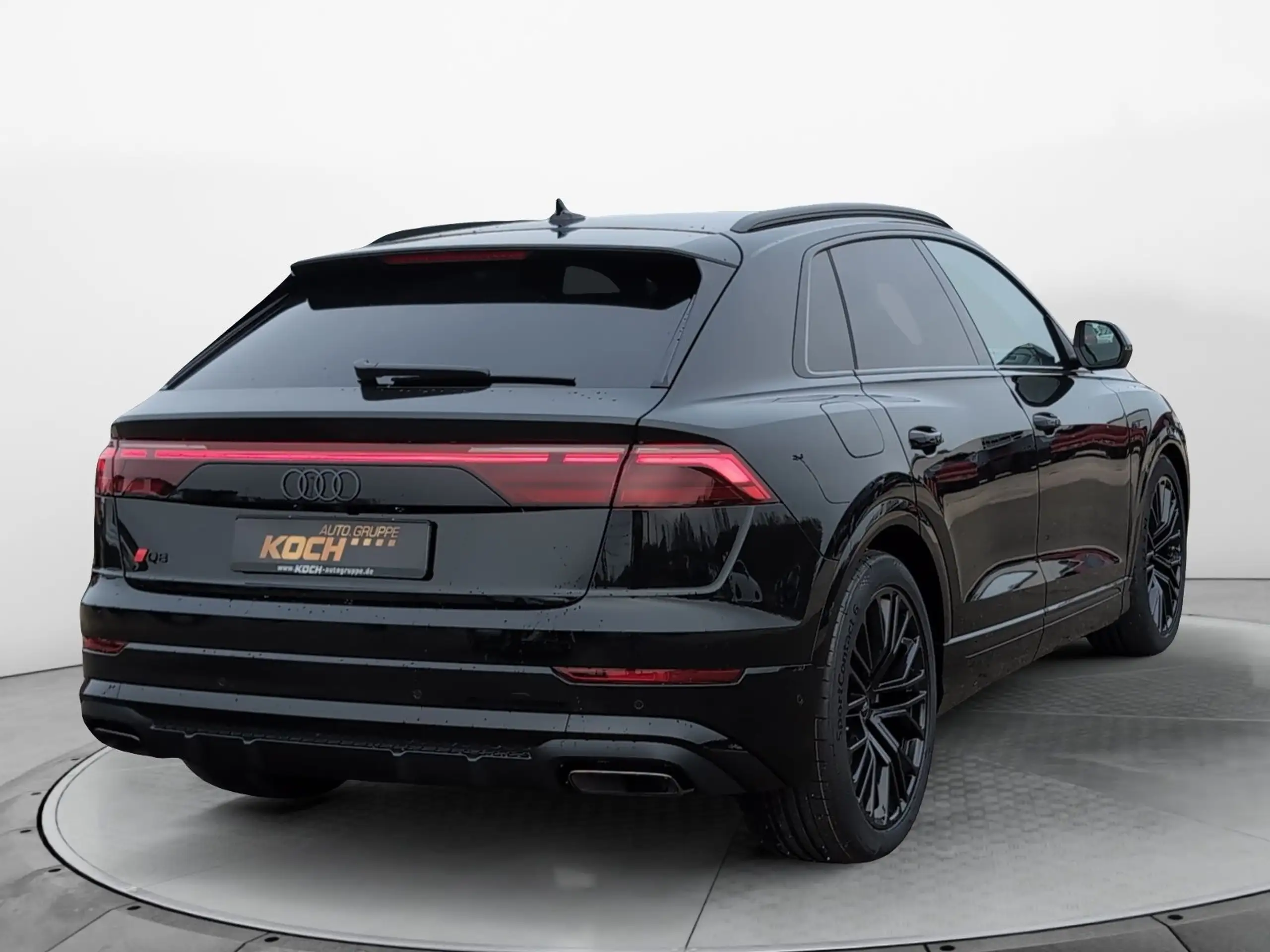 Audi - Q8