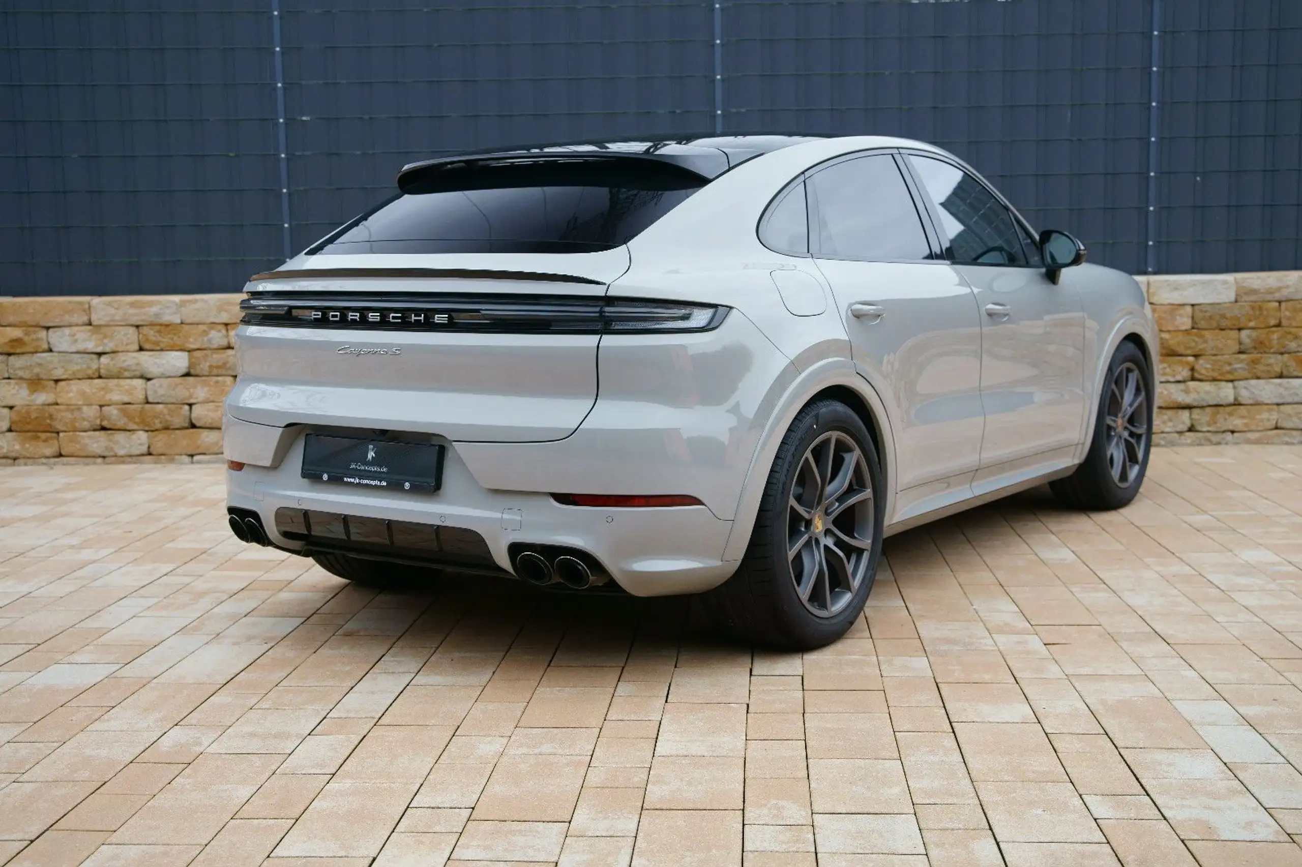 Porsche - Cayenne