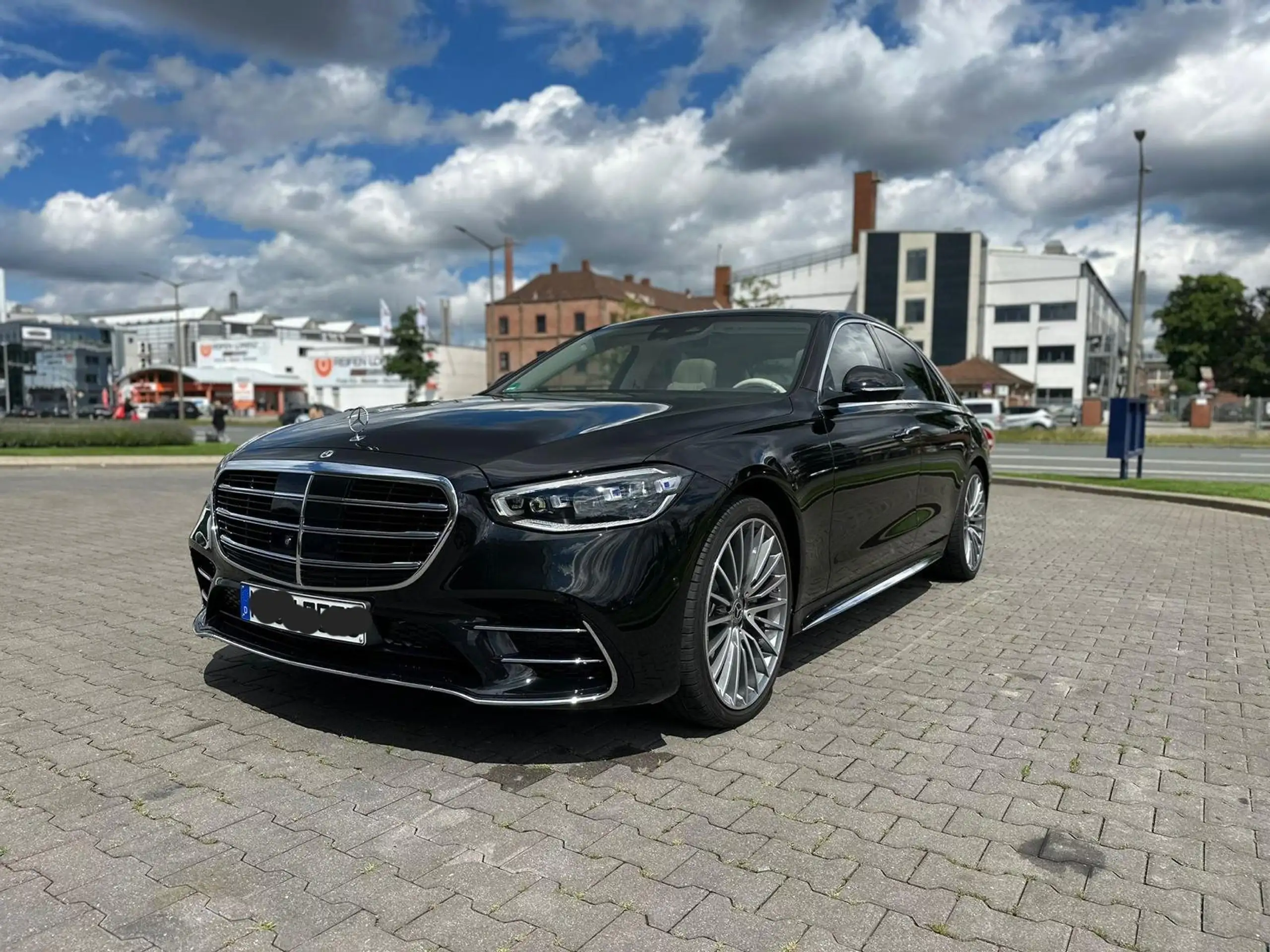 Mercedes-Benz - S 400