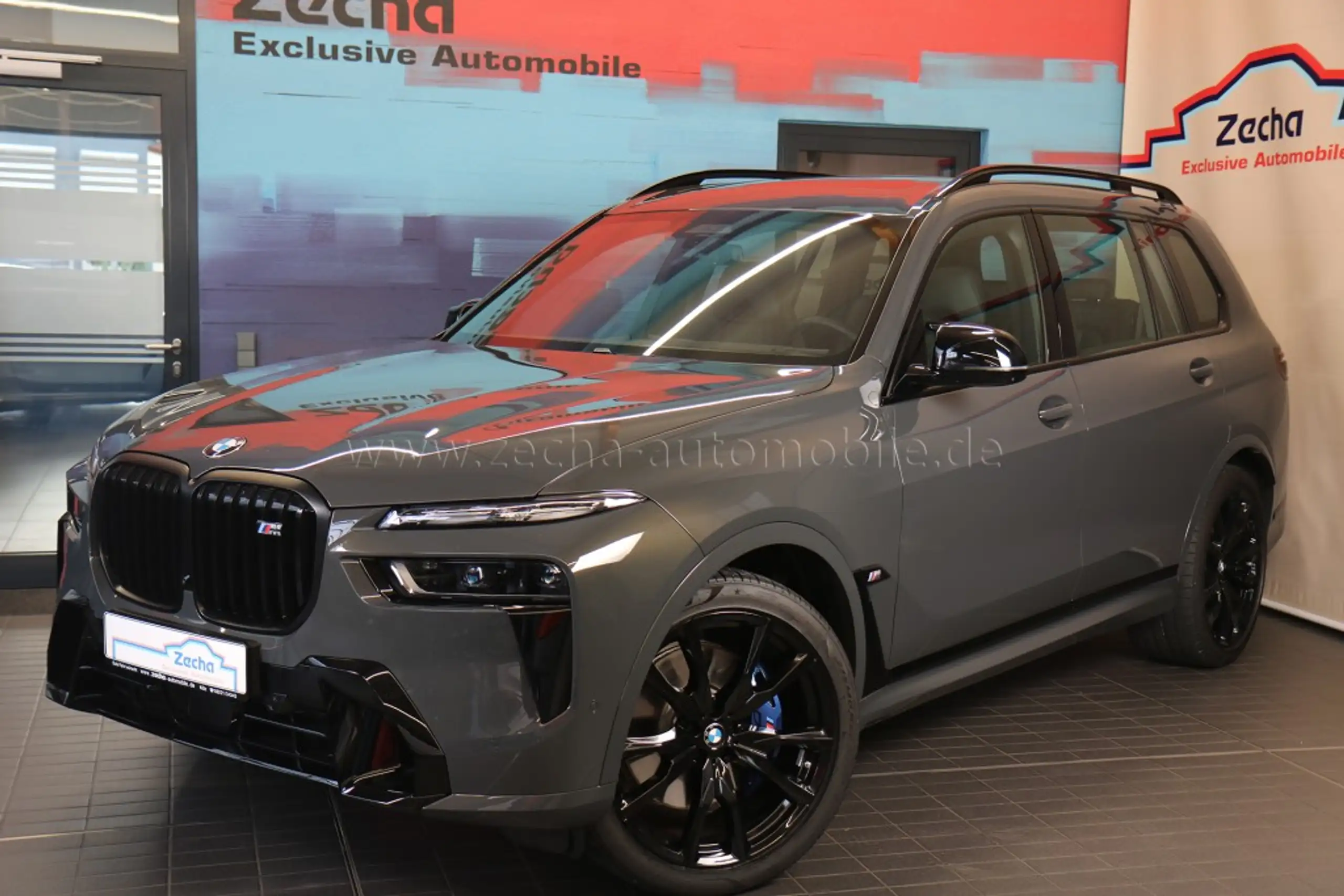 BMW - X7 M