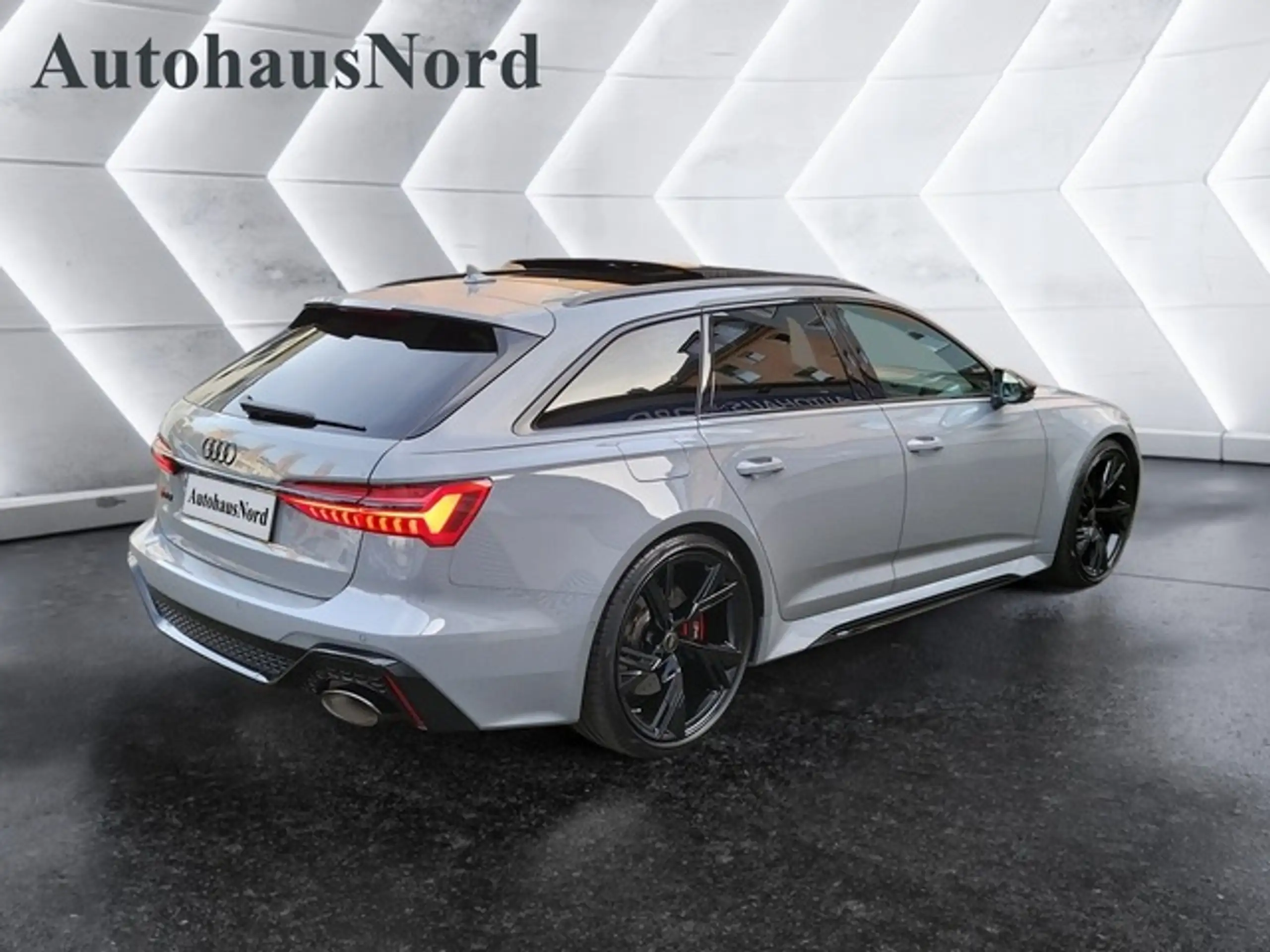 Audi - RS6