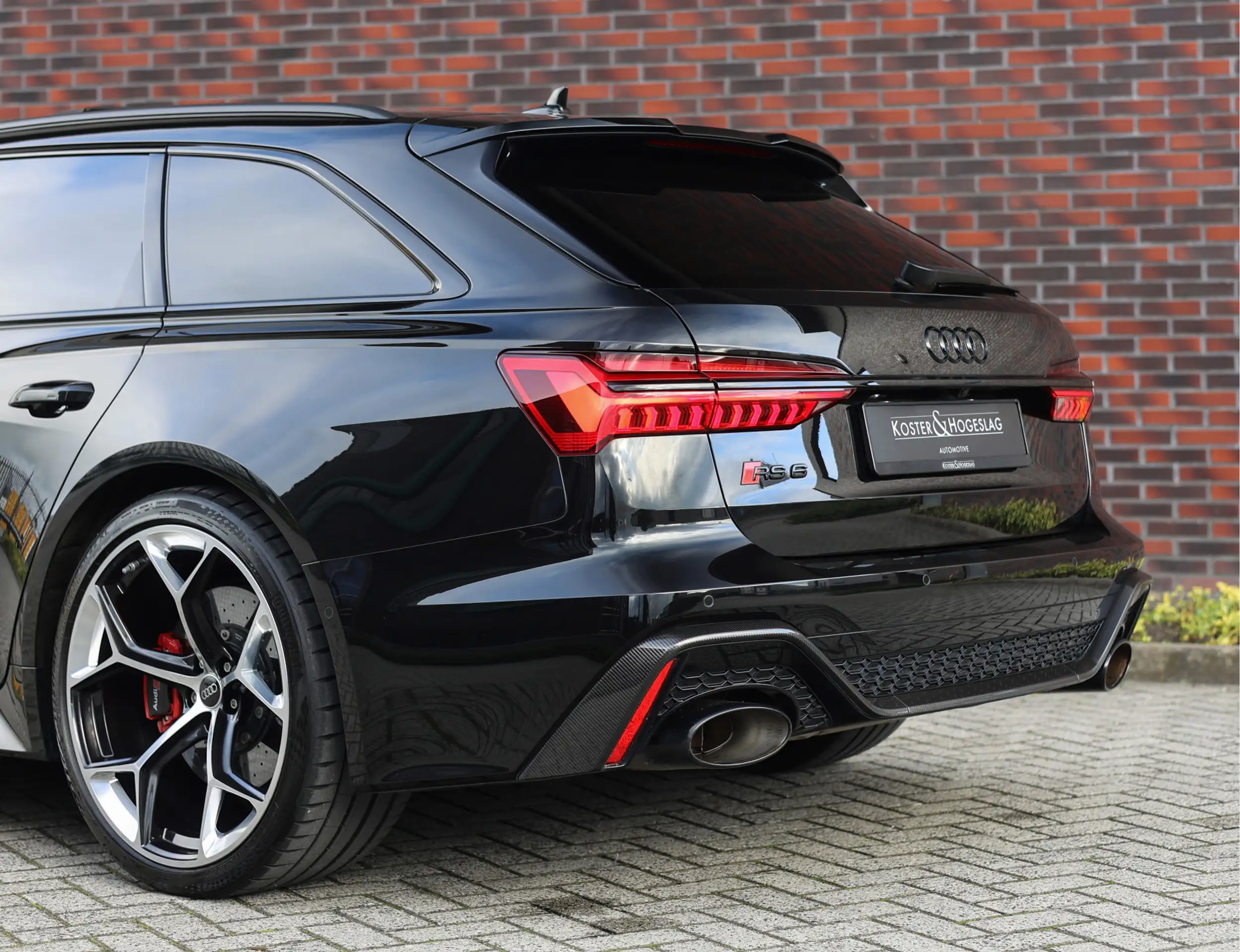 Audi - RS6