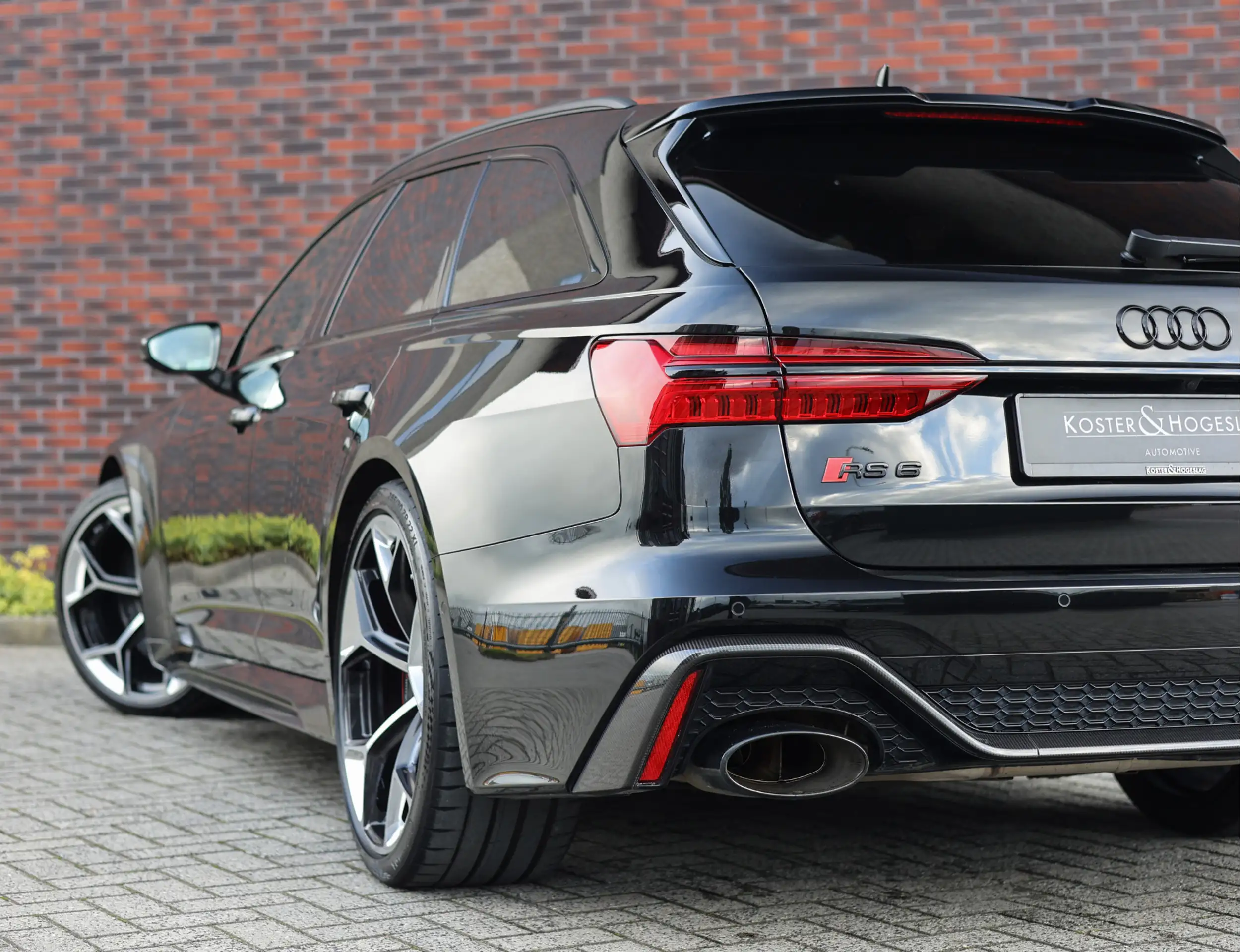 Audi - RS6