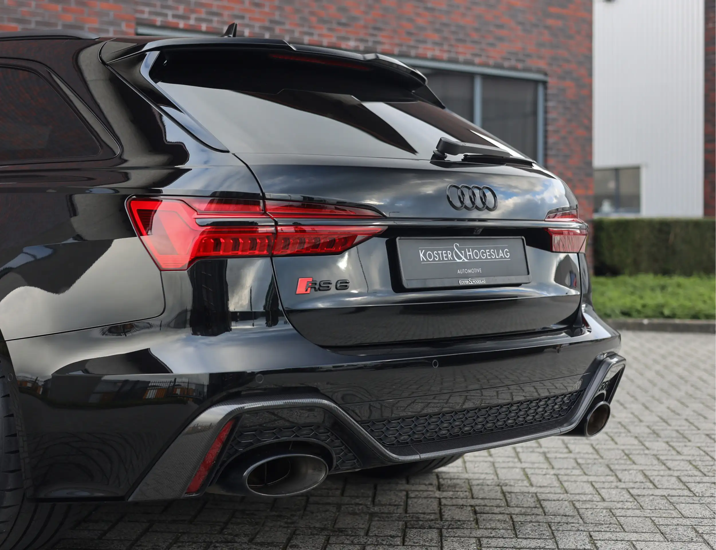 Audi - RS6