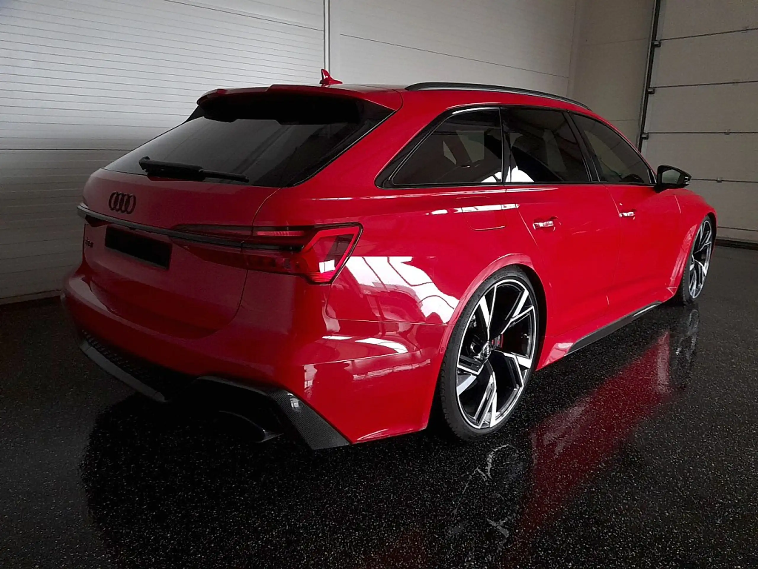 Audi - RS6