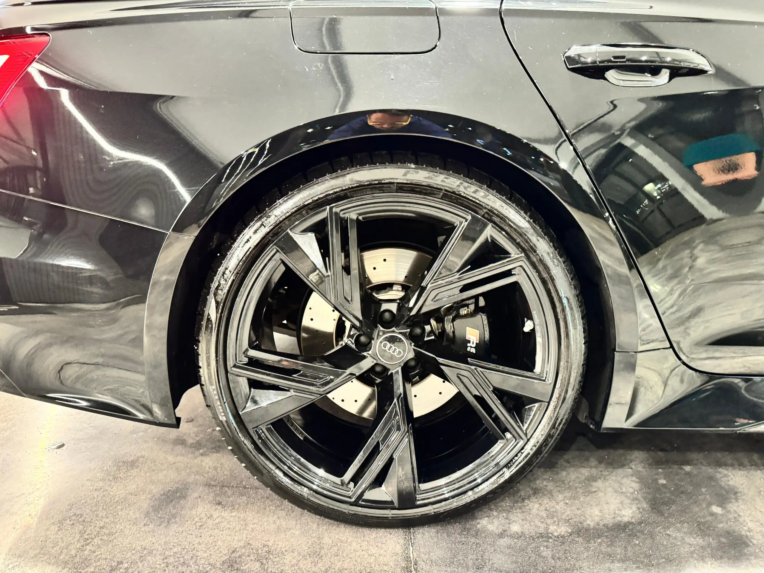 Audi - RS6