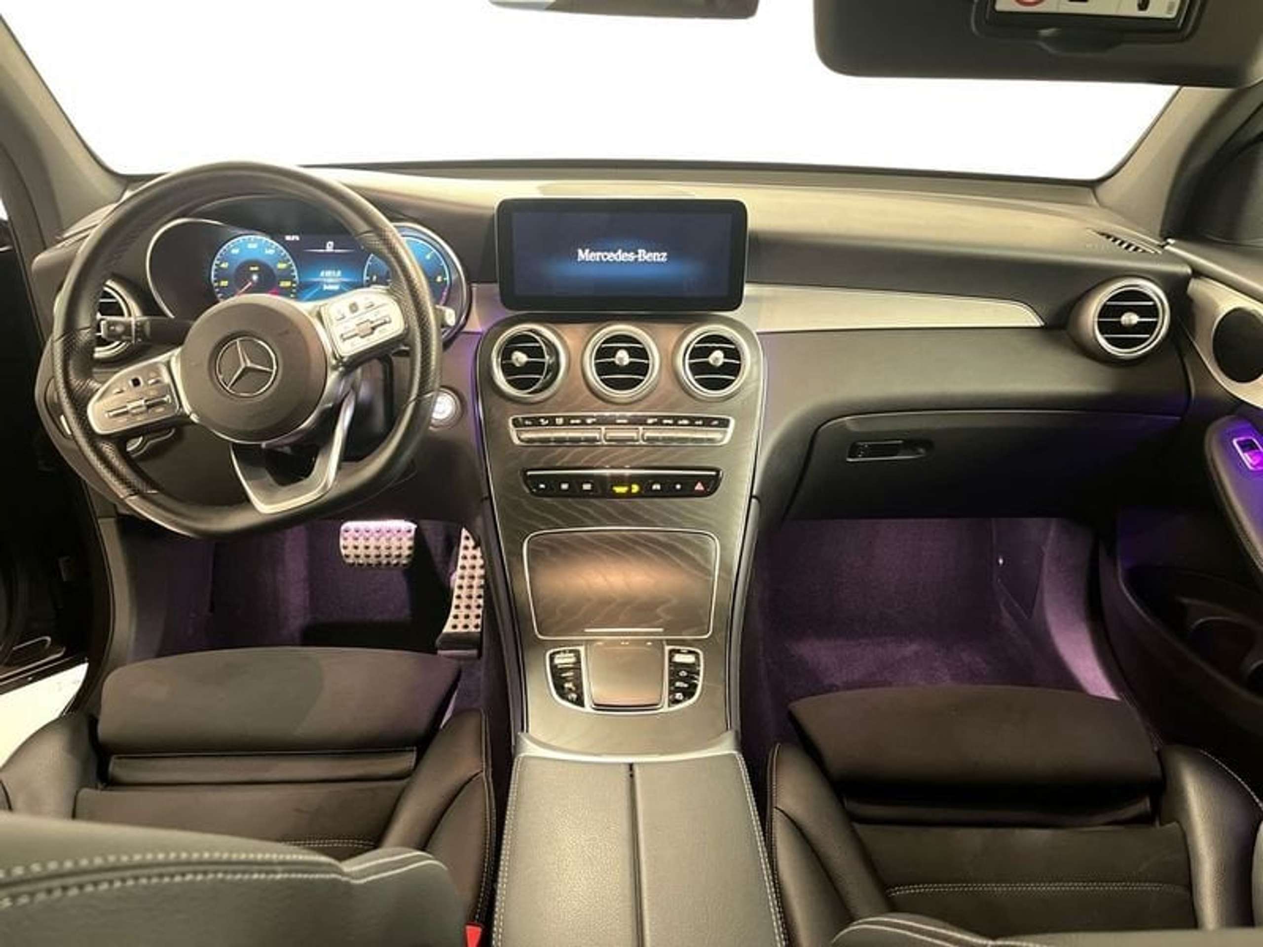 Mercedes-Benz - GLC 300