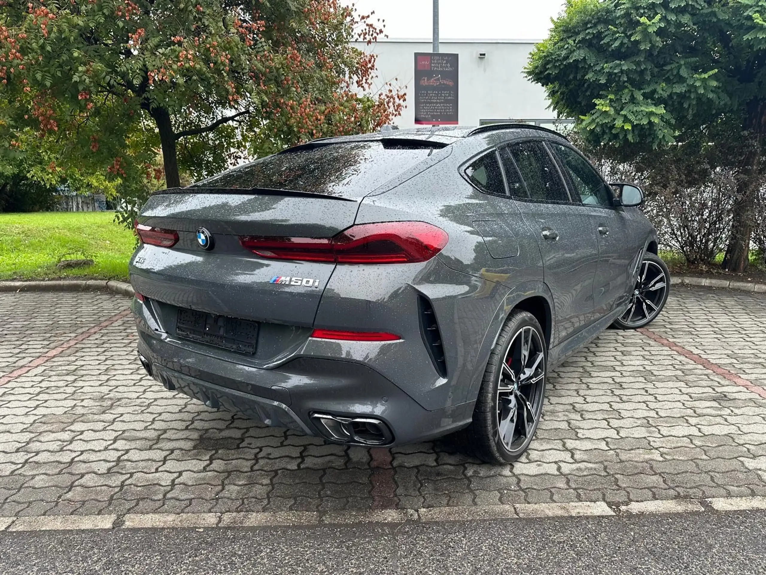 BMW - X6