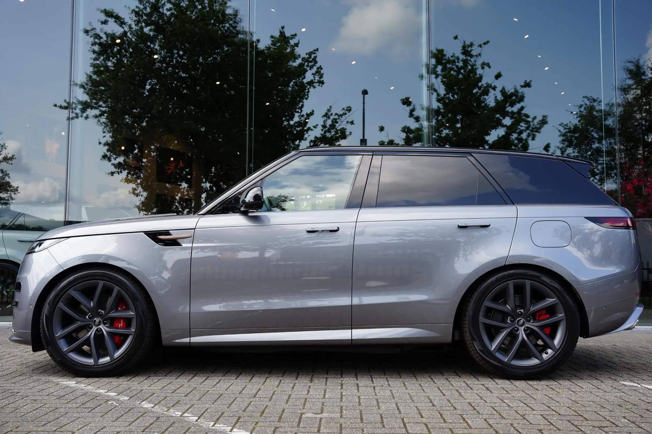 Land Rover - Range Rover Sport