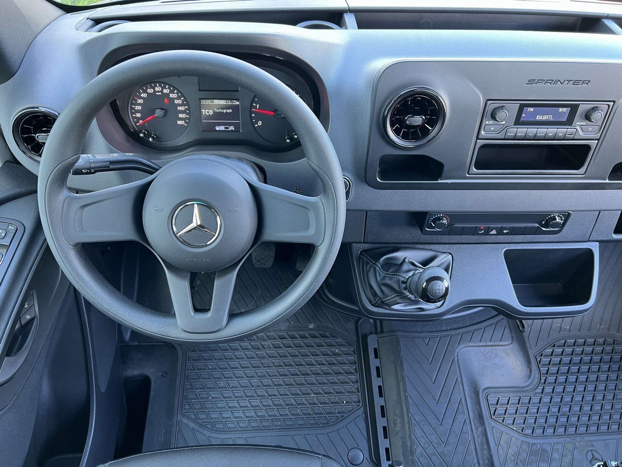 Mercedes-Benz - Sprinter