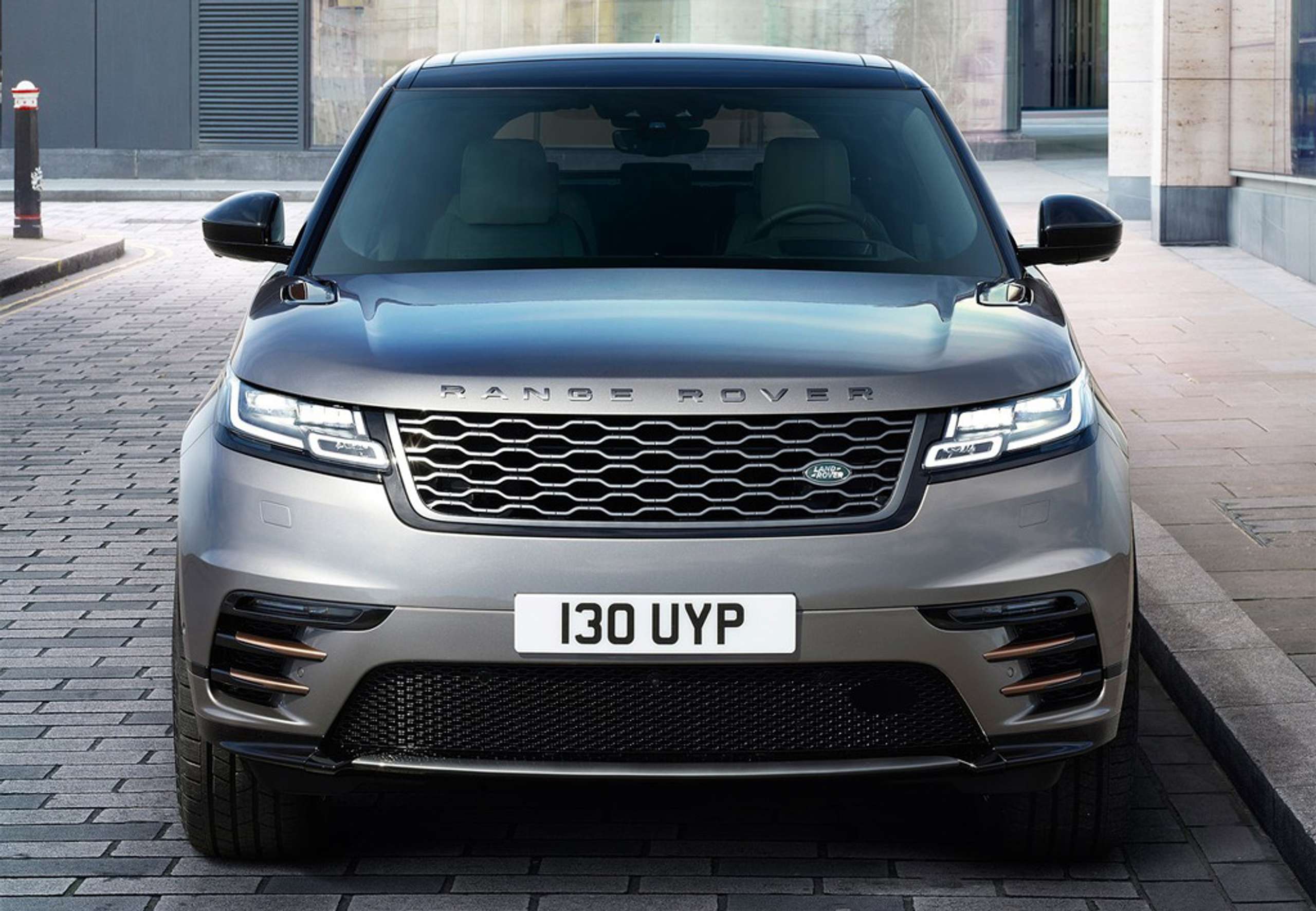 Land Rover - Range Rover Velar