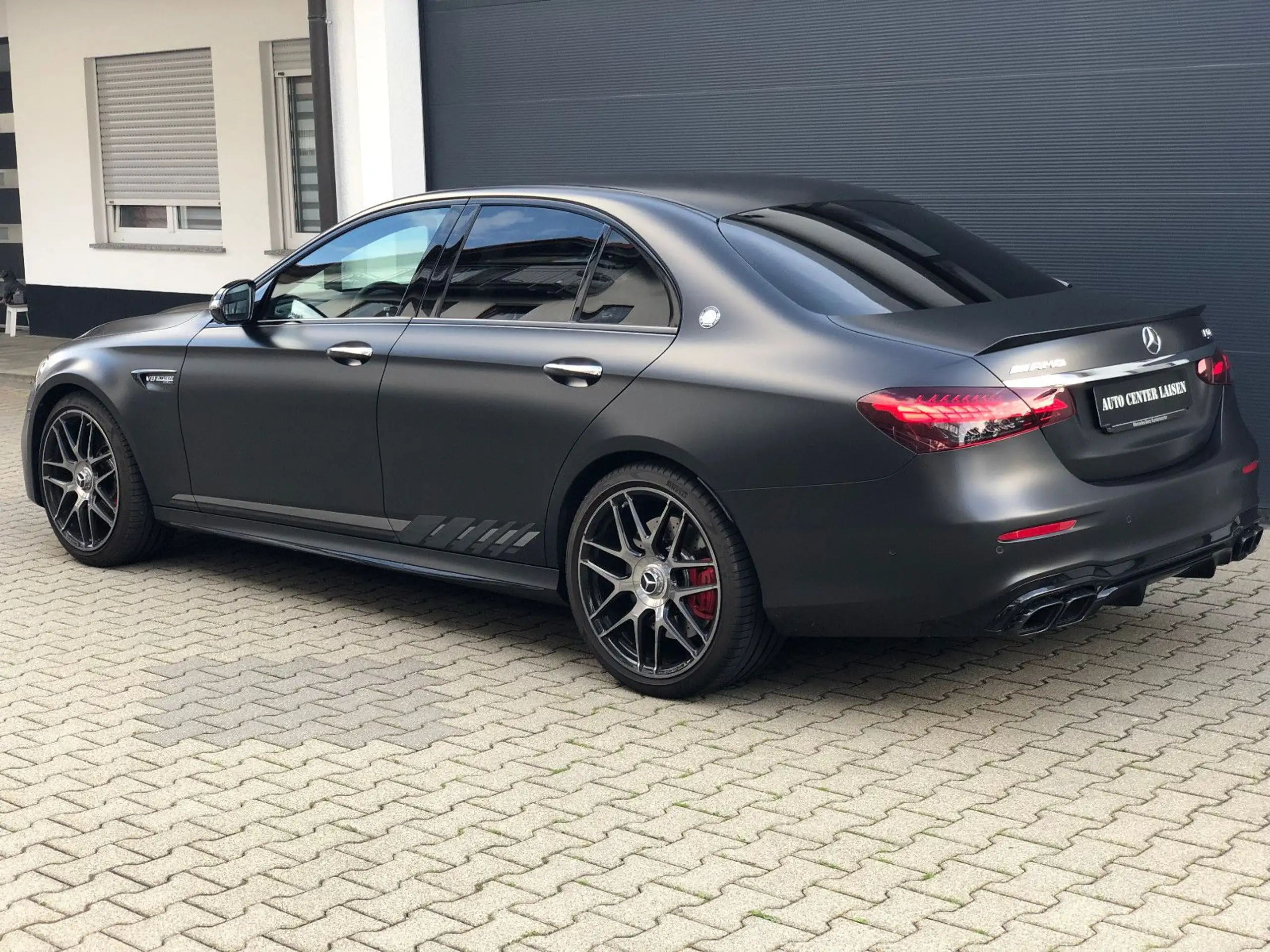 Mercedes-Benz - E 63 AMG