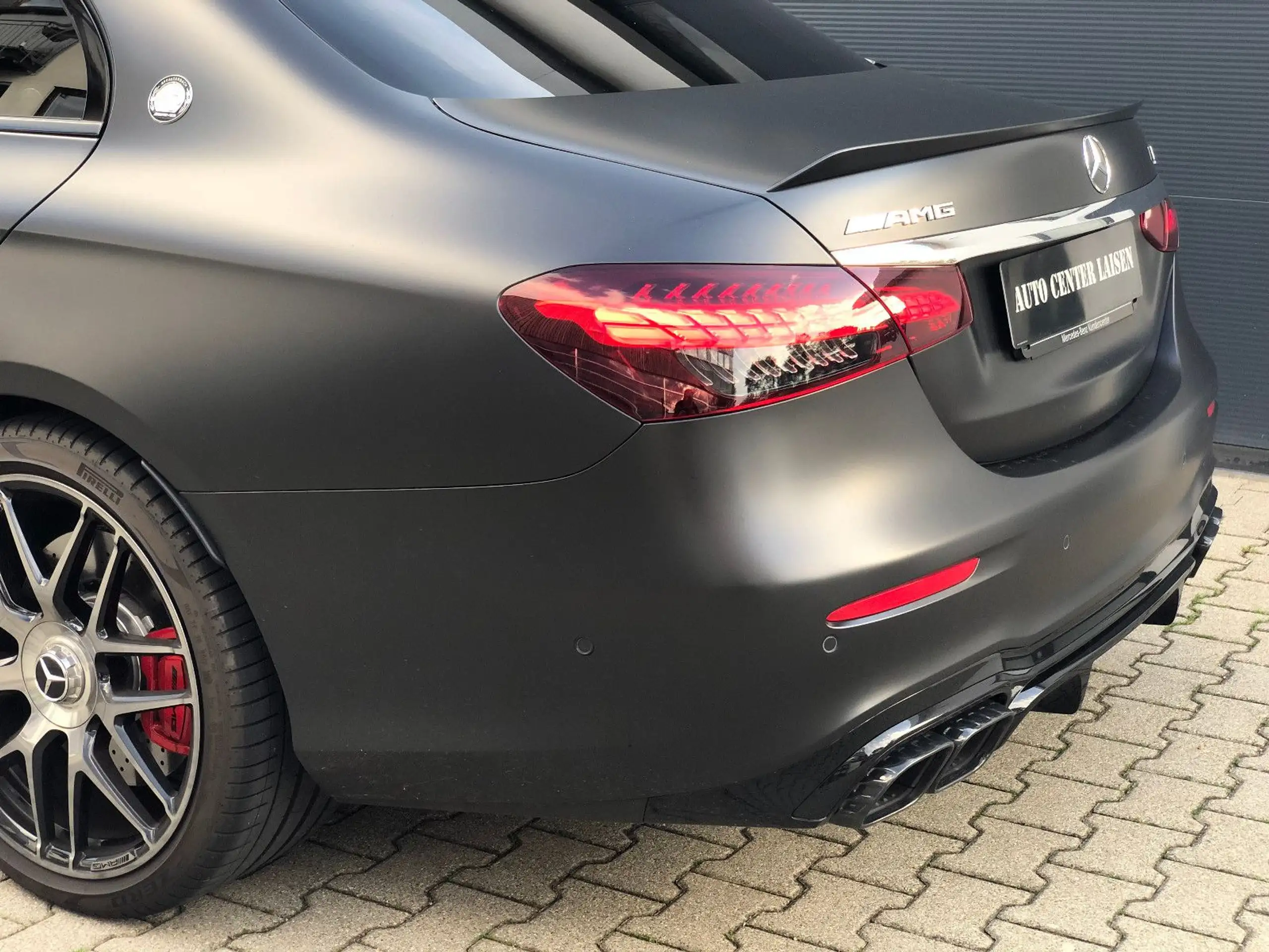 Mercedes-Benz - E 63 AMG