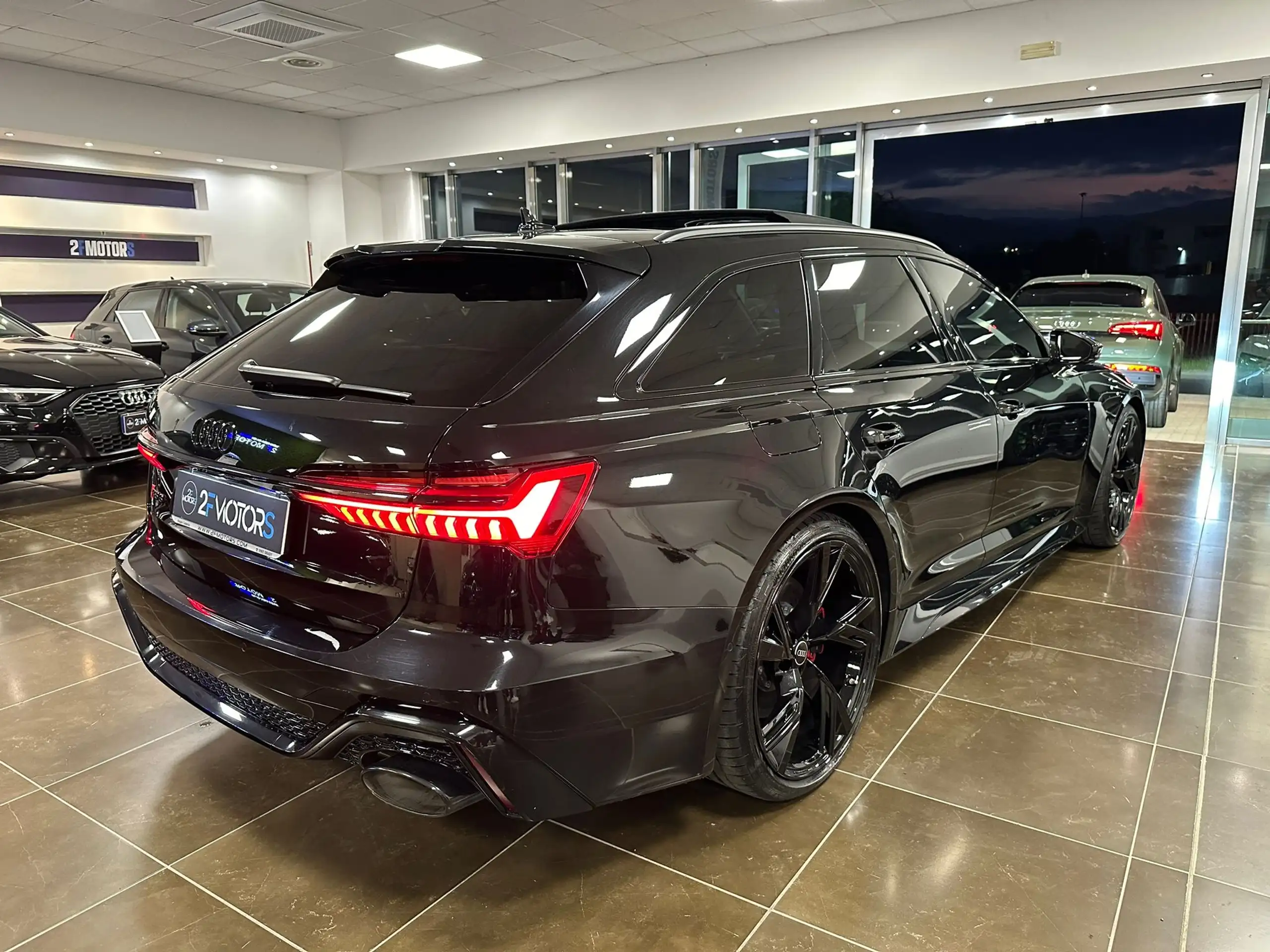 Audi - RS6