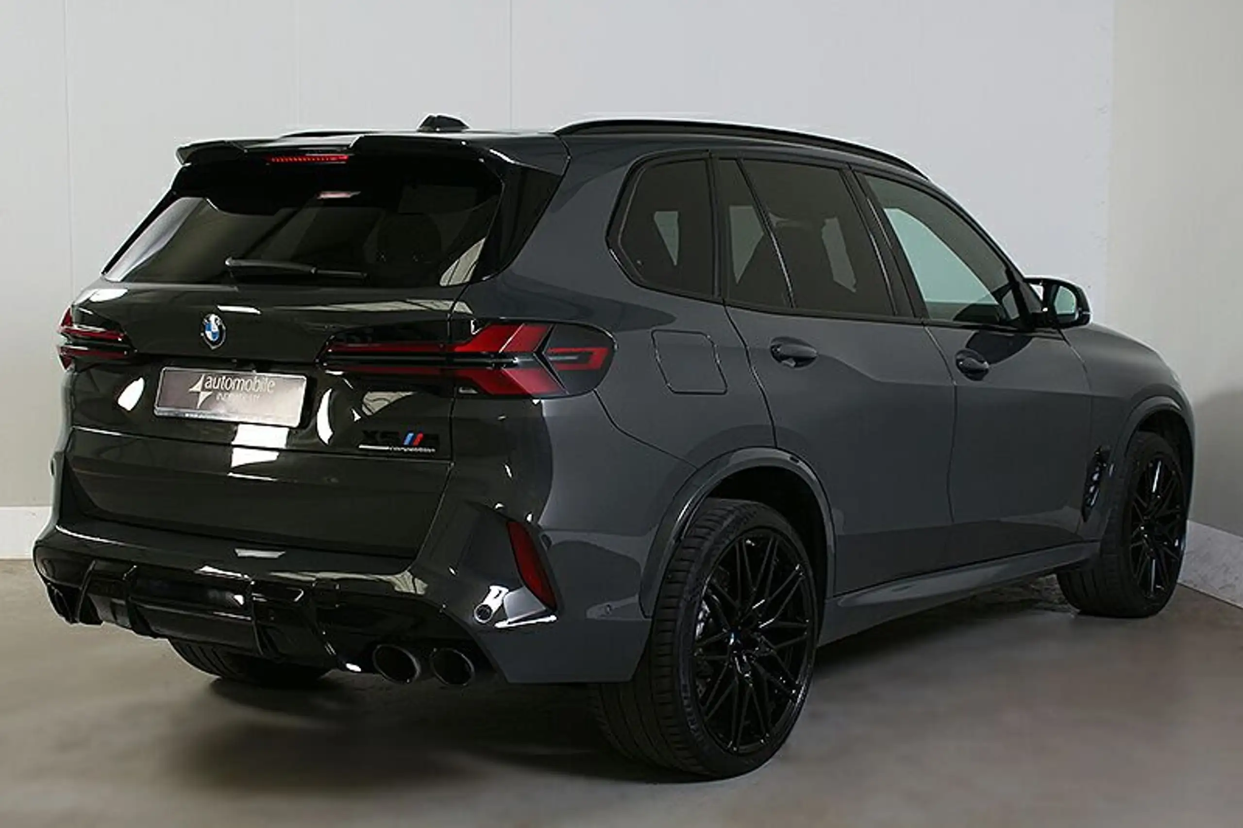 BMW - X5 M