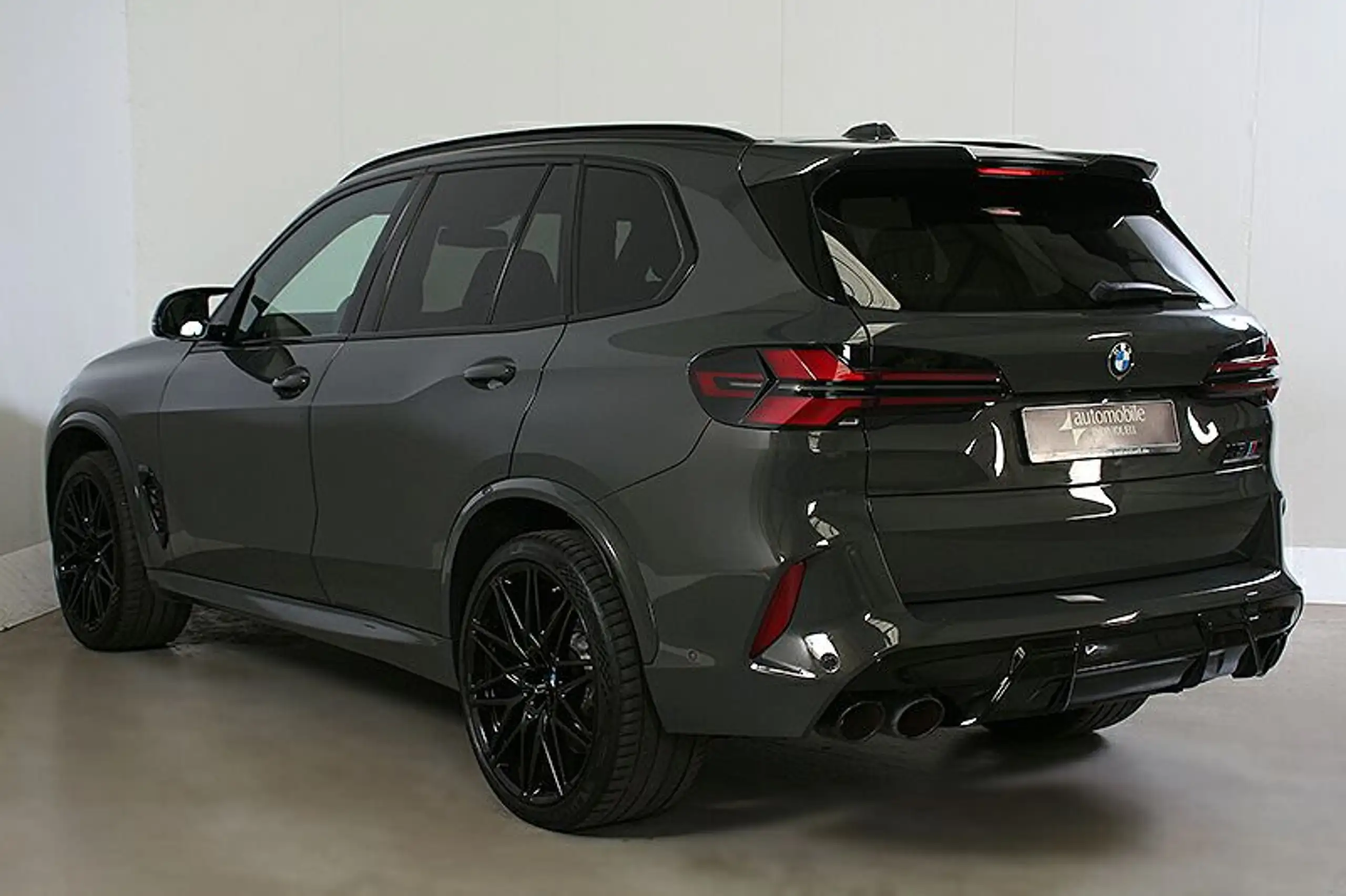 BMW - X5 M