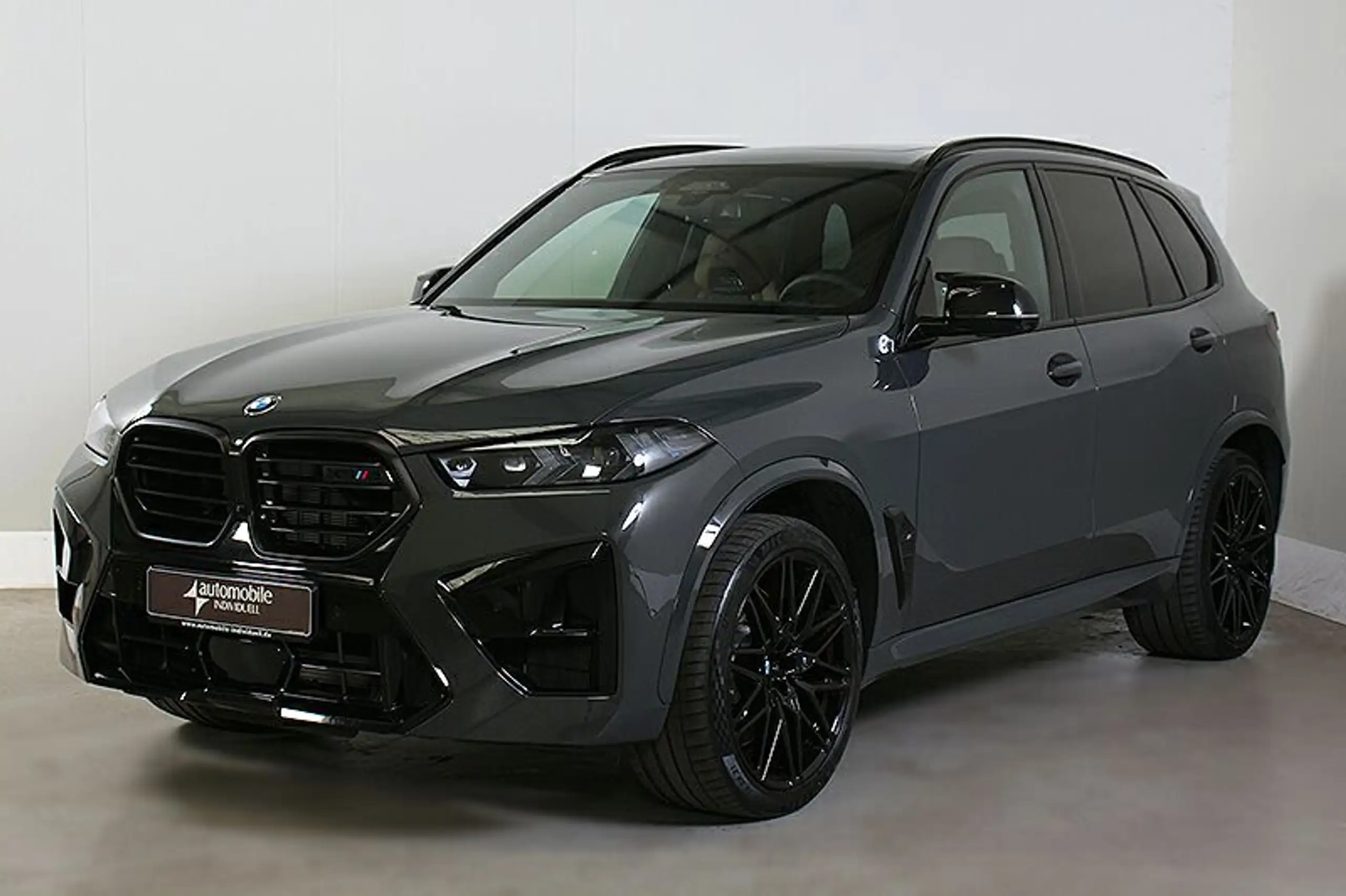 BMW - X5 M