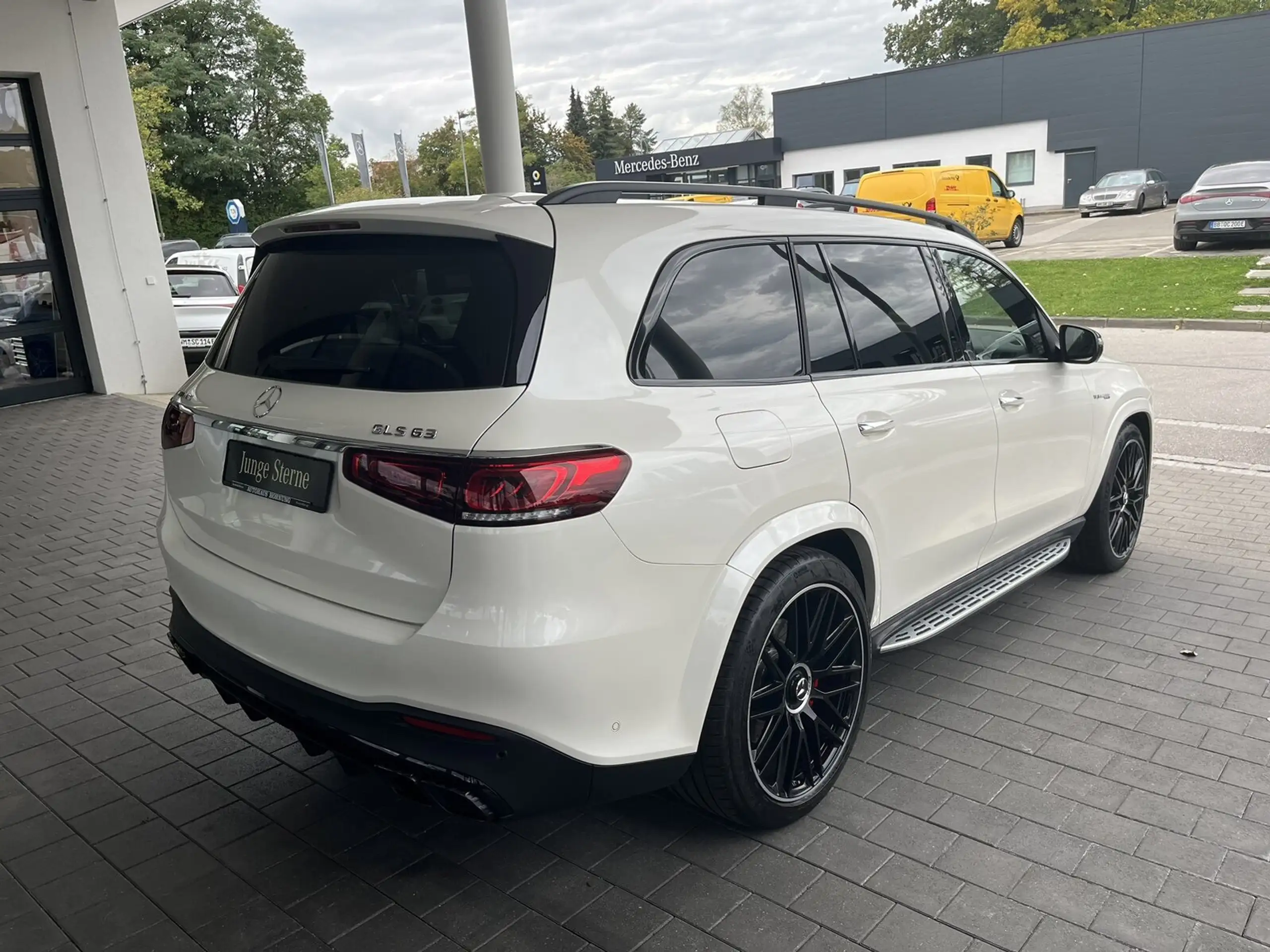 Mercedes-Benz - GLS 63 AMG