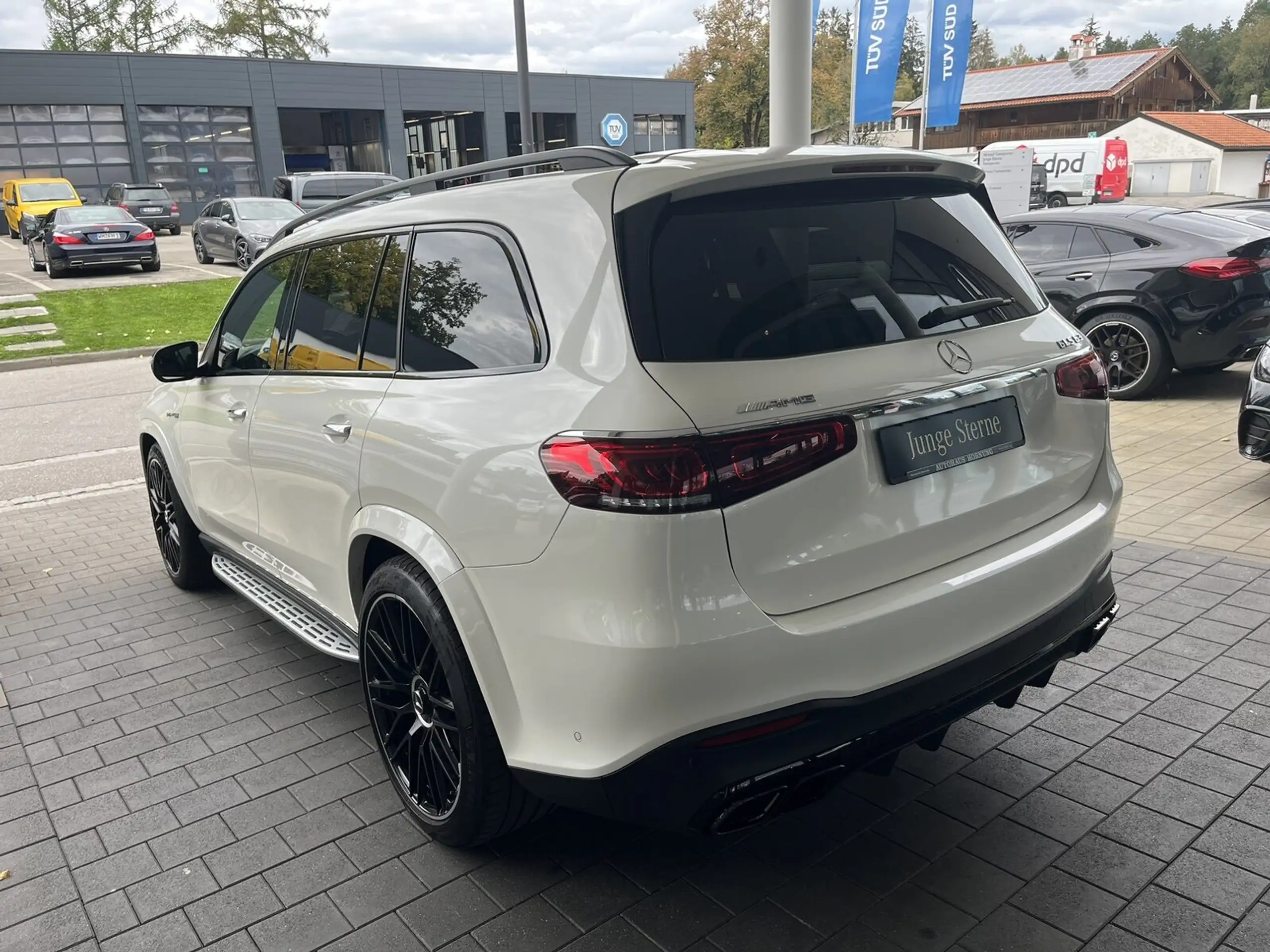 Mercedes-Benz - GLS 63 AMG