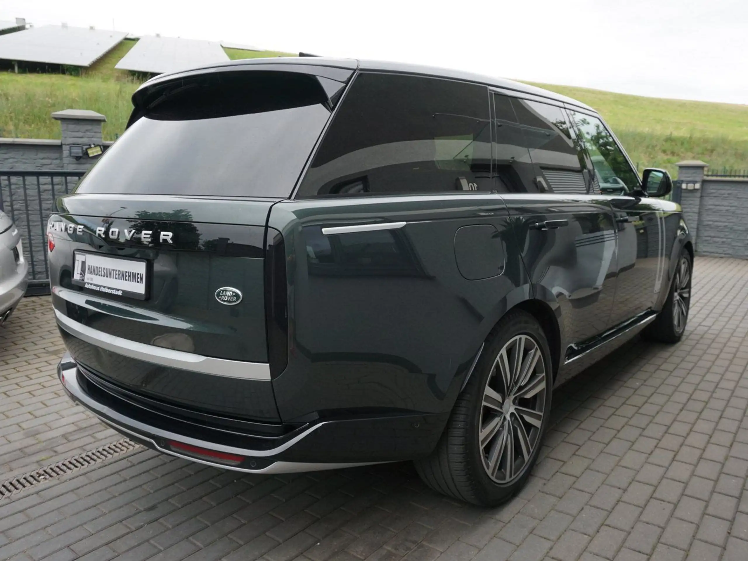 Land Rover - Range Rover