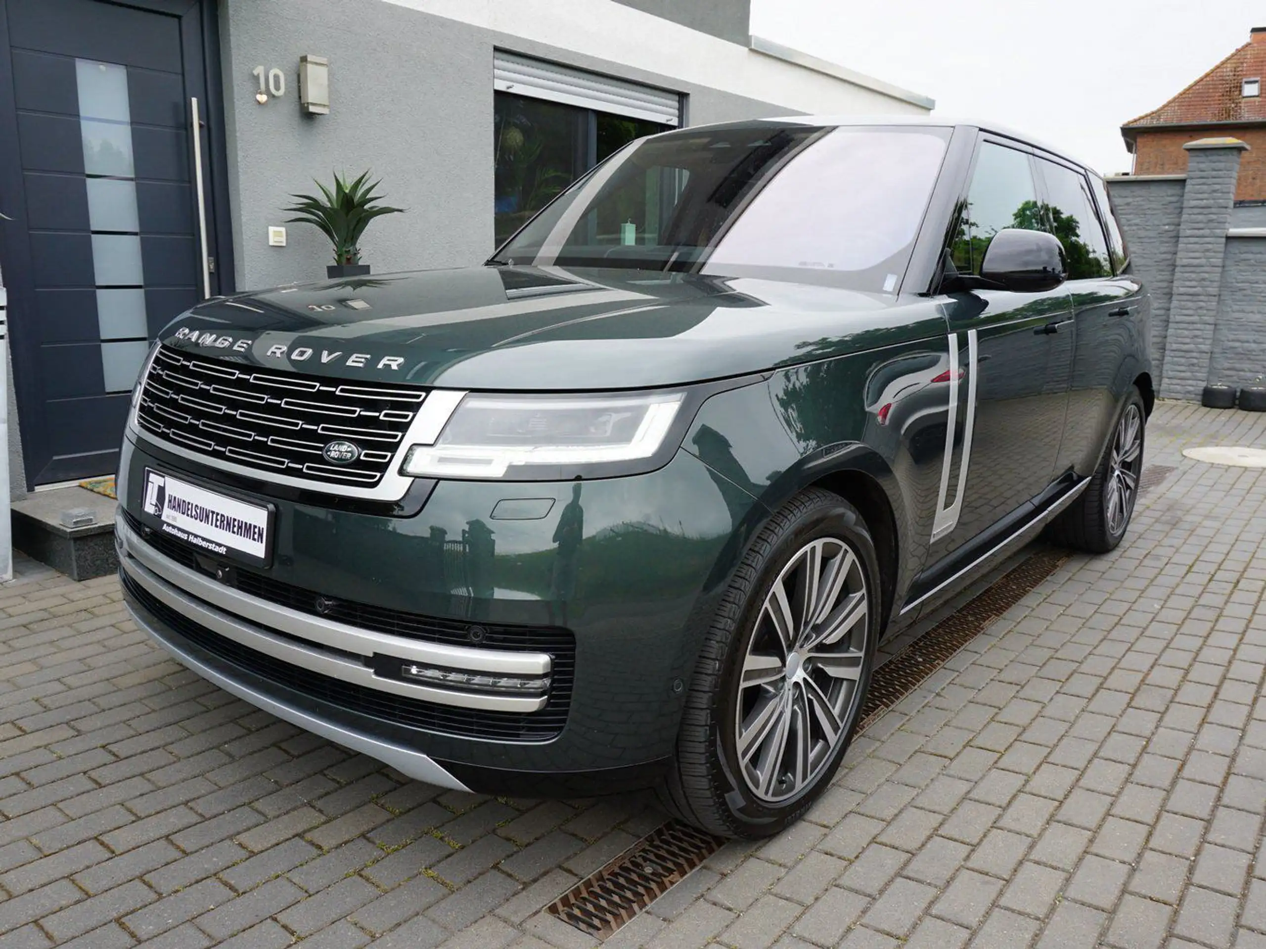 Land Rover - Range Rover