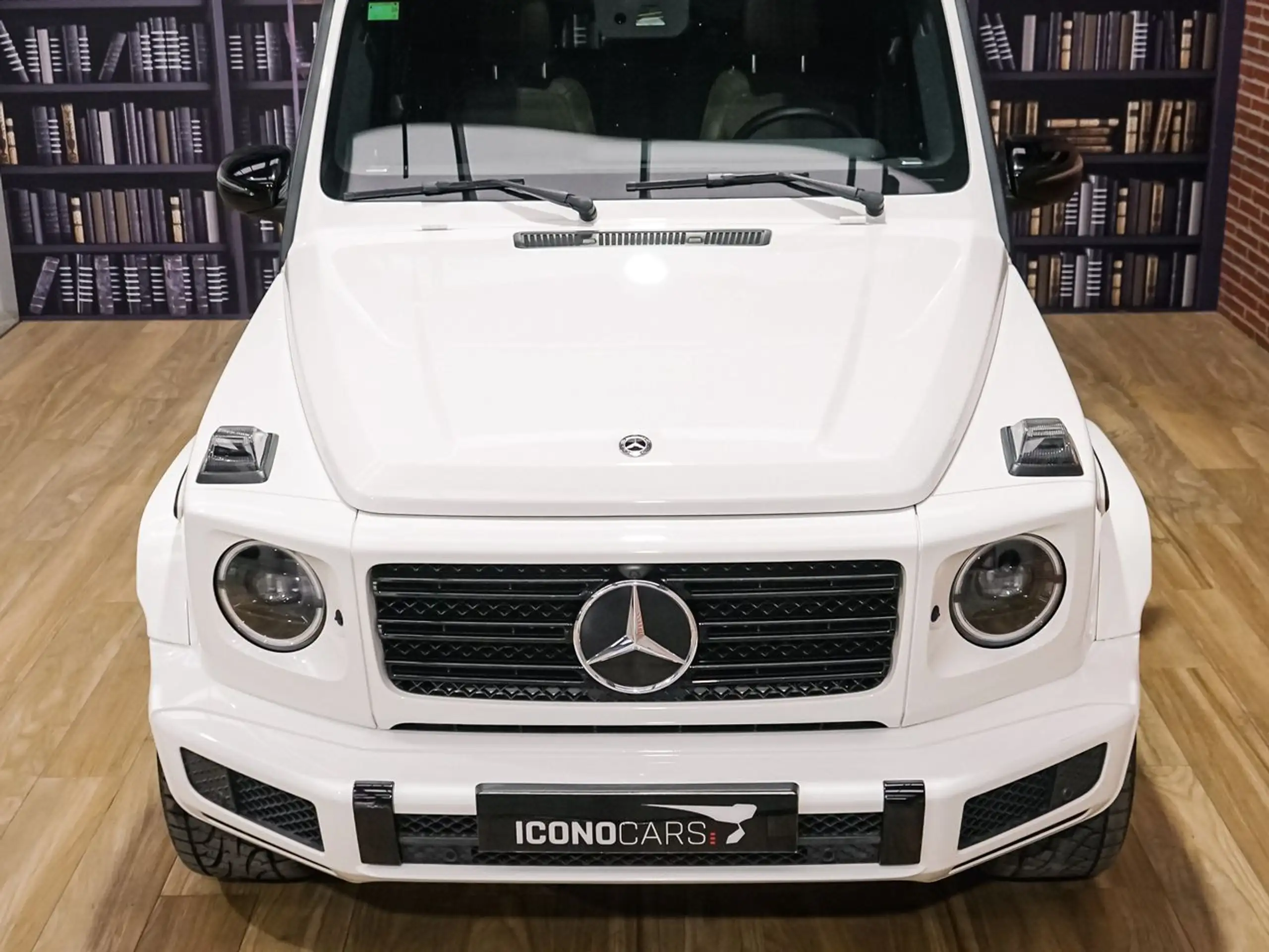 Mercedes-Benz - G 350