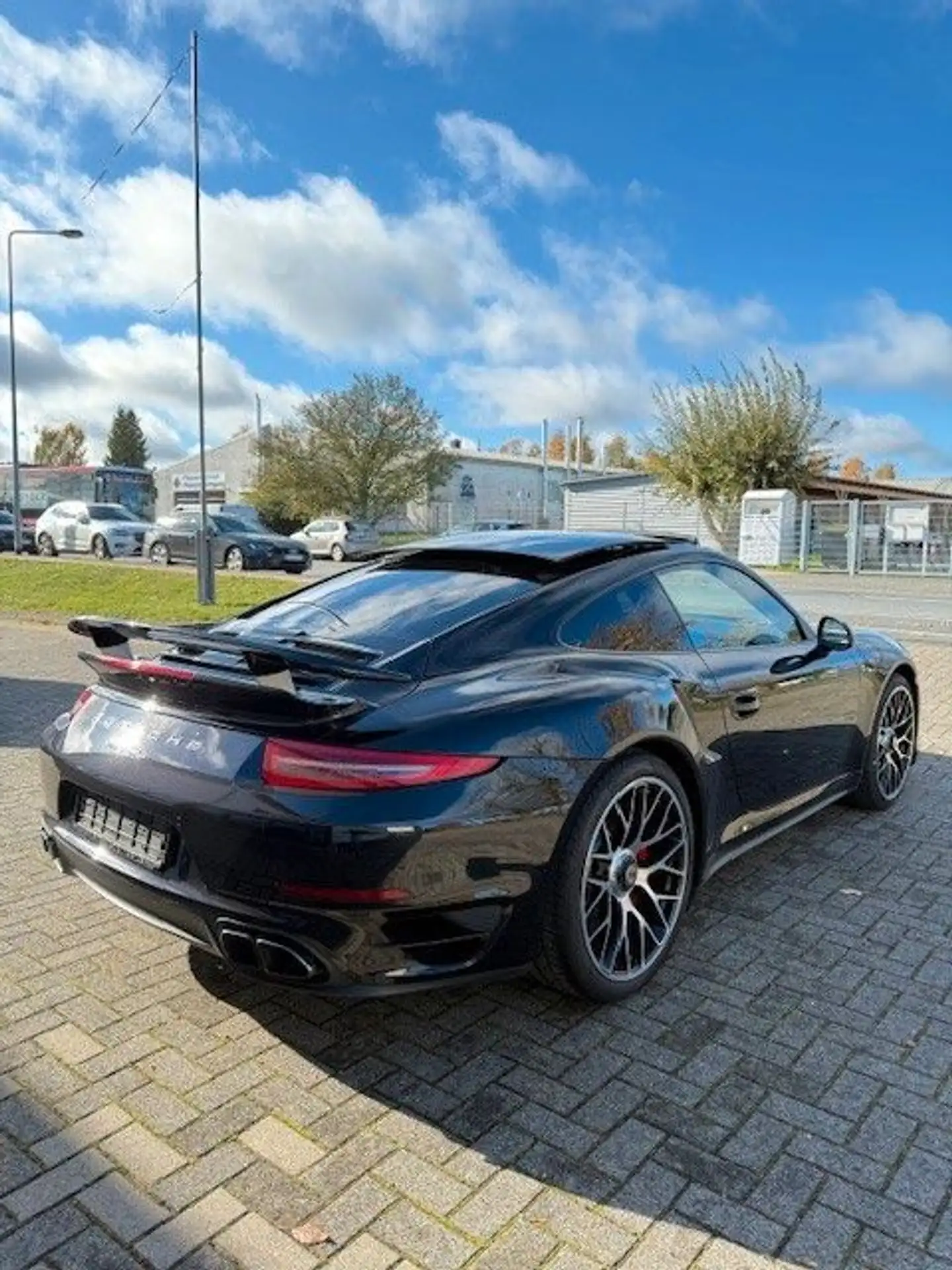 Porsche - 911