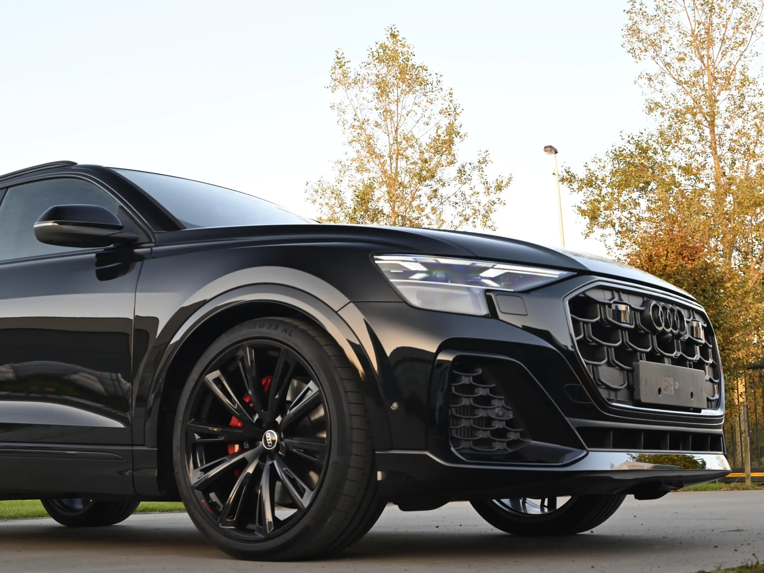 Audi - Q8