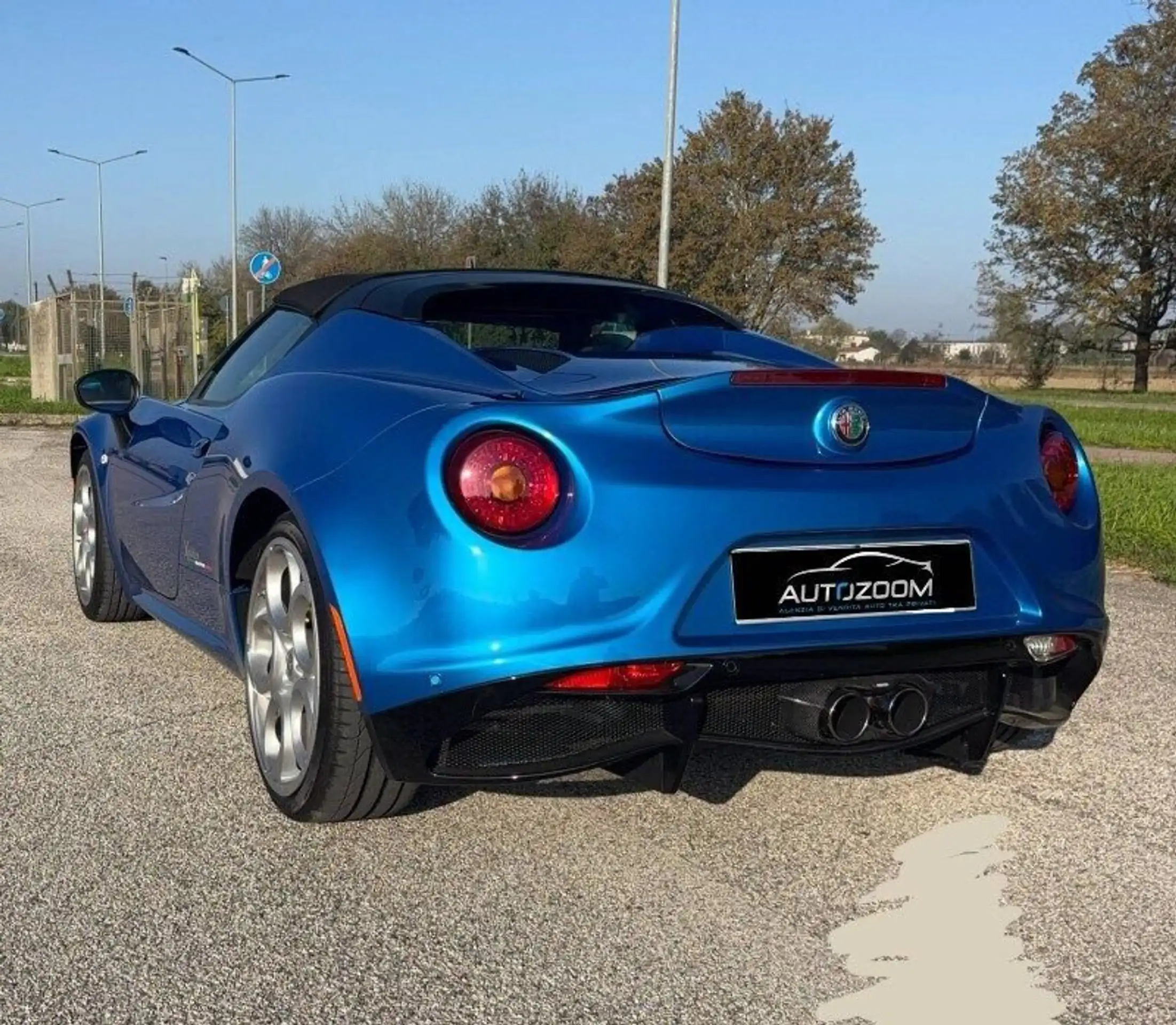 Alfa Romeo - 4C