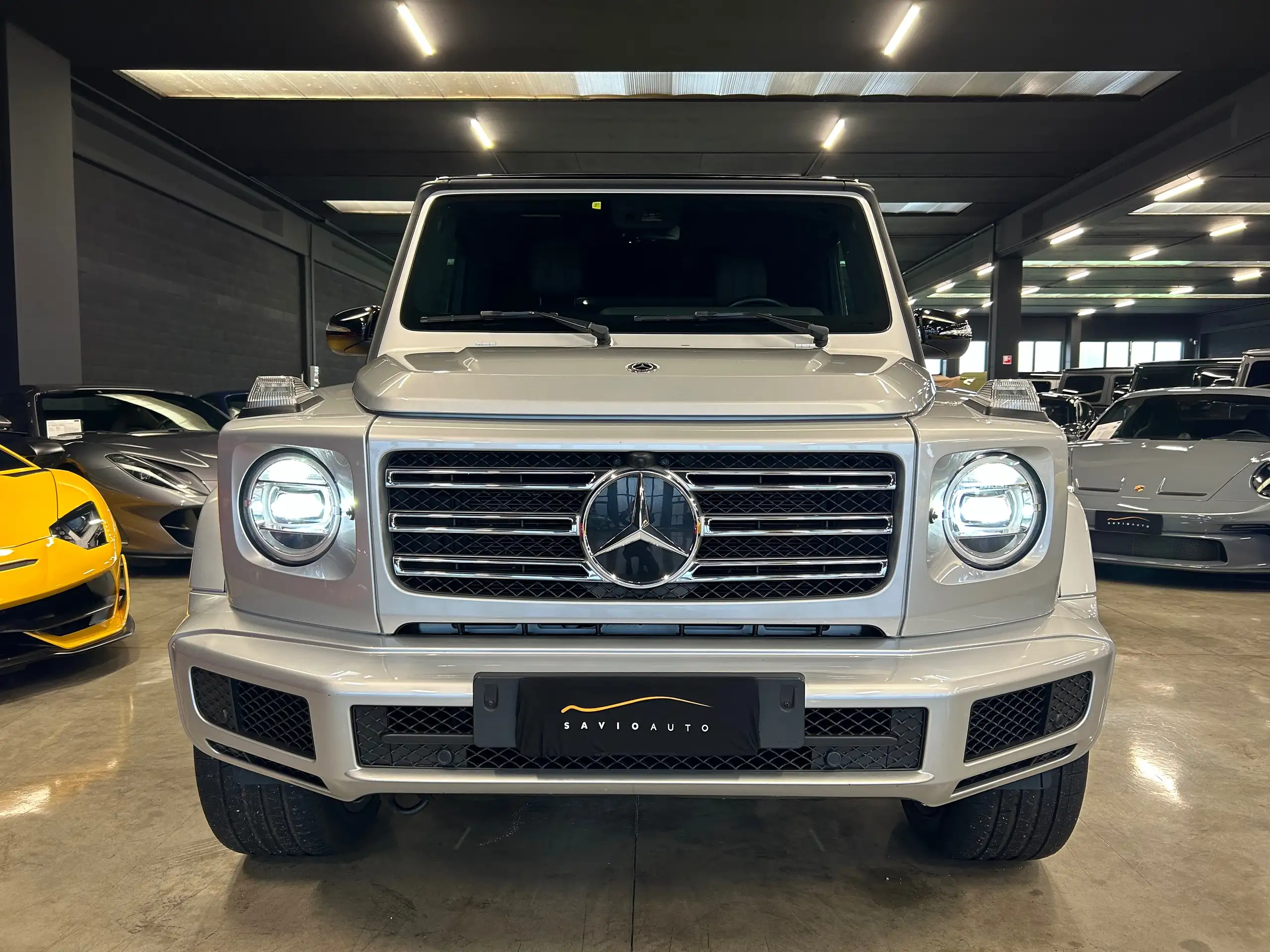 Mercedes-Benz - G 500