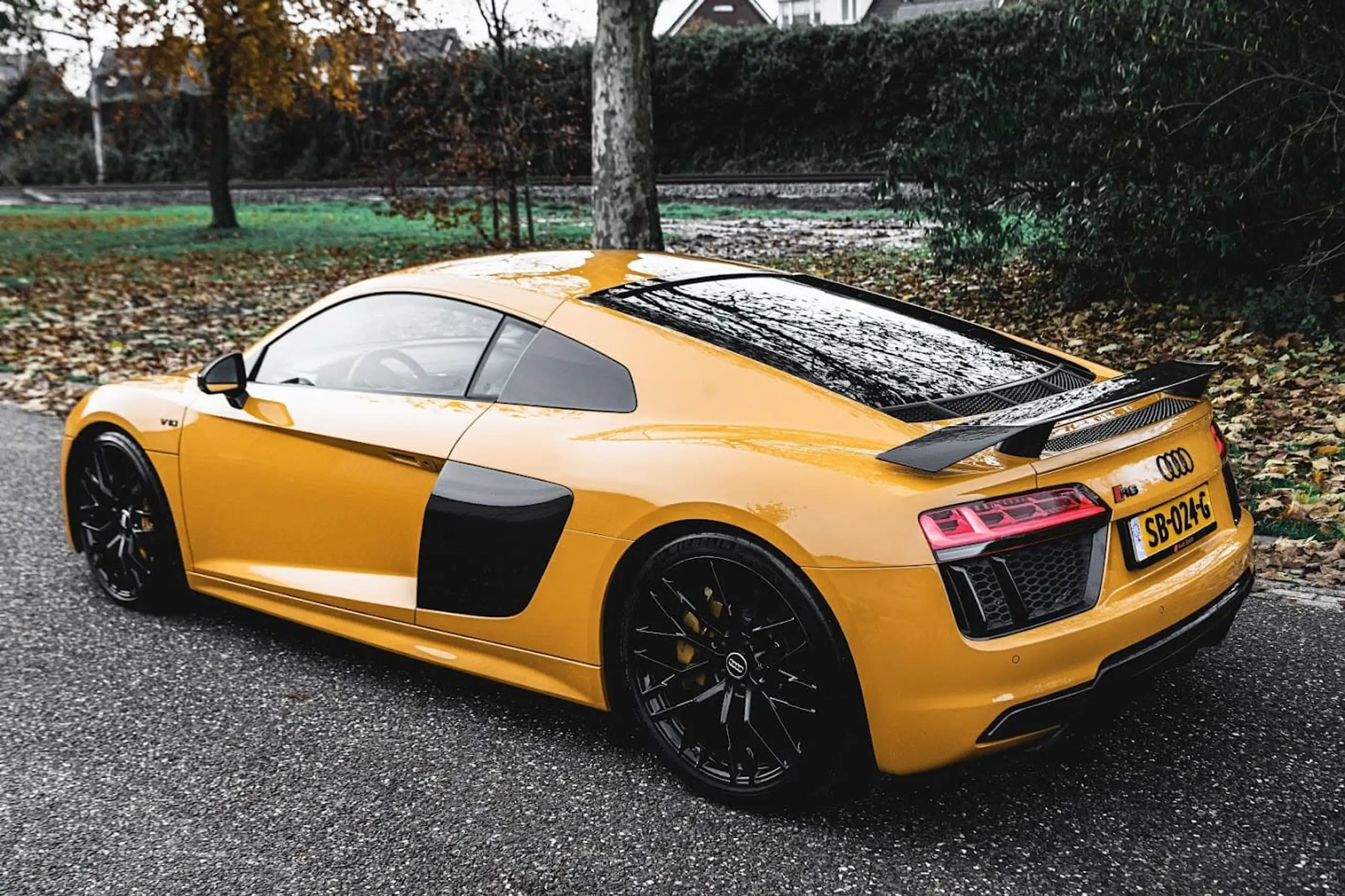 Audi - R8