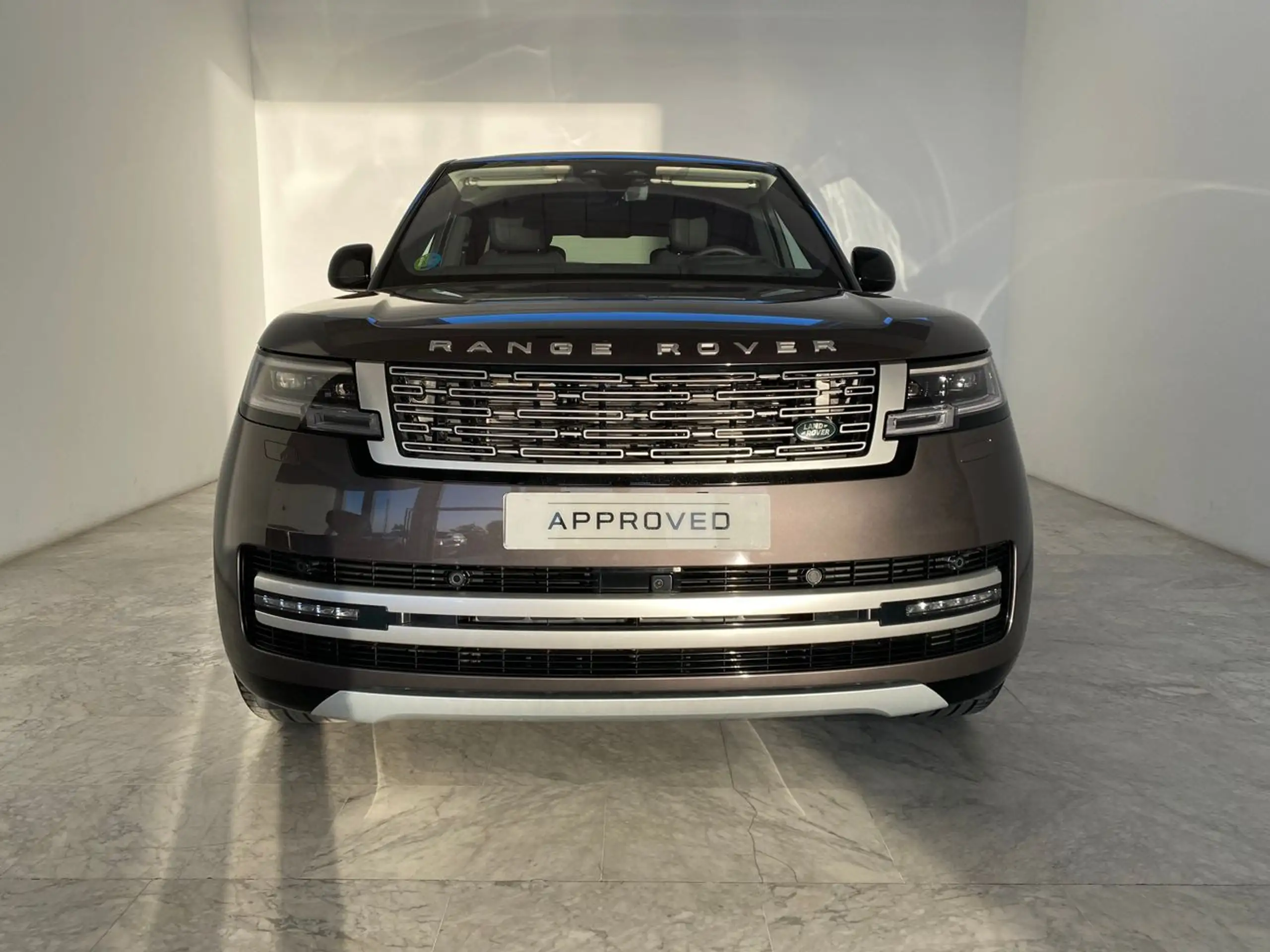 Land Rover - Range Rover