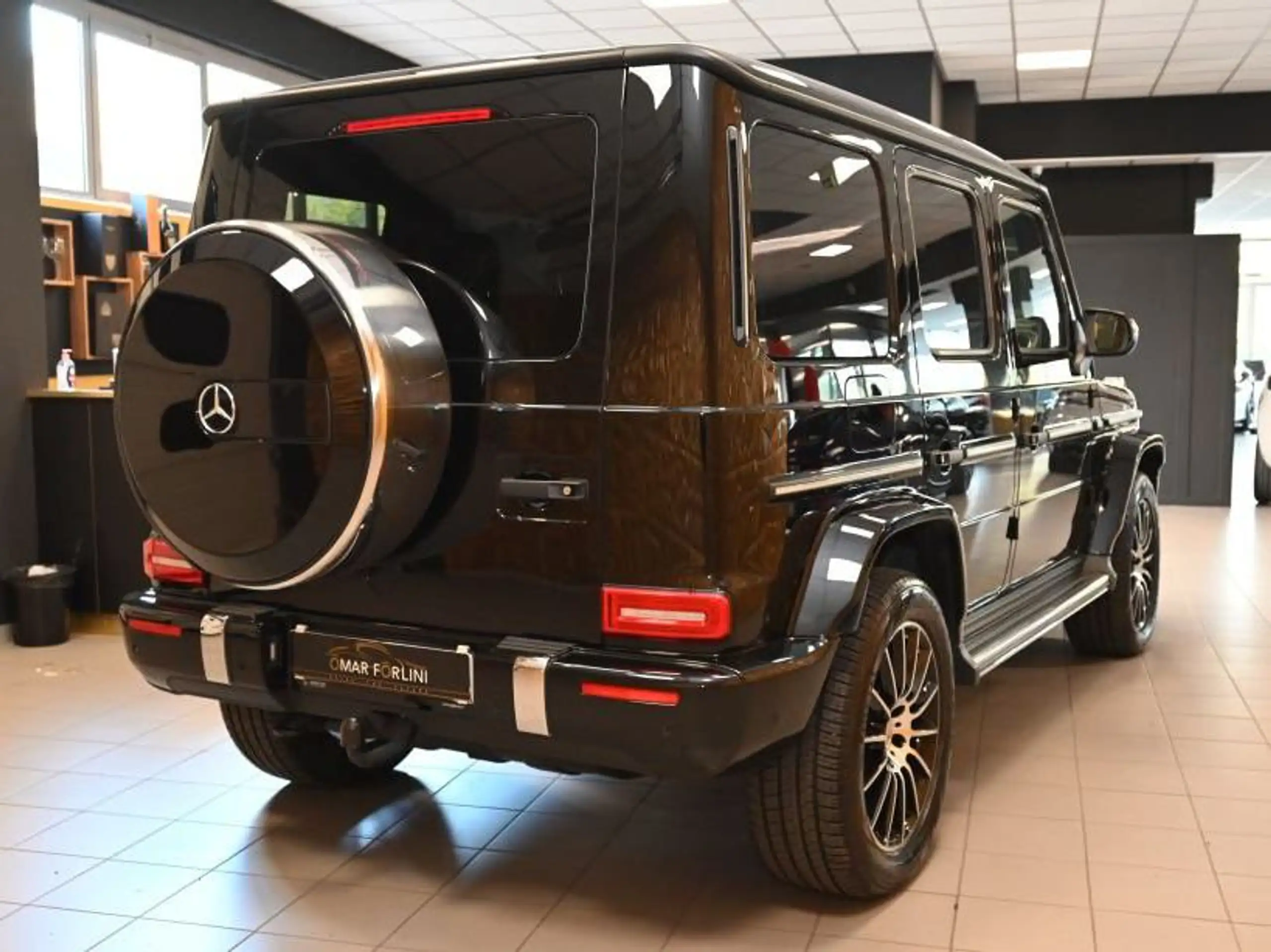 Mercedes-Benz - G 350