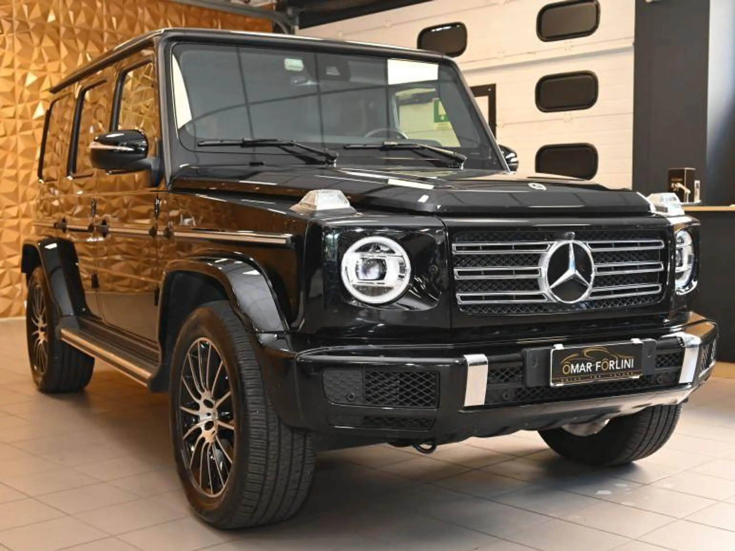 Mercedes-Benz - G 350