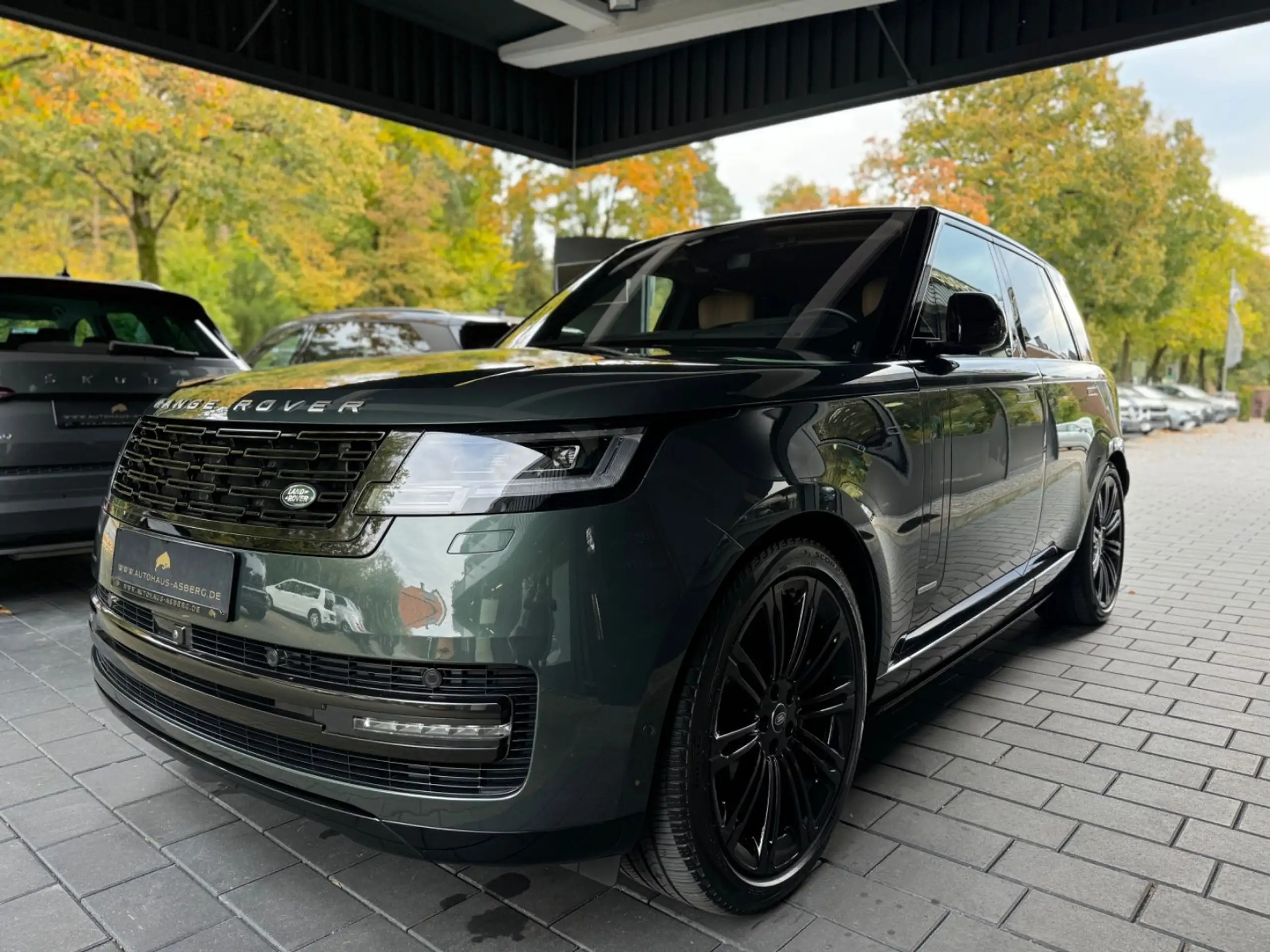 Land Rover - Range Rover