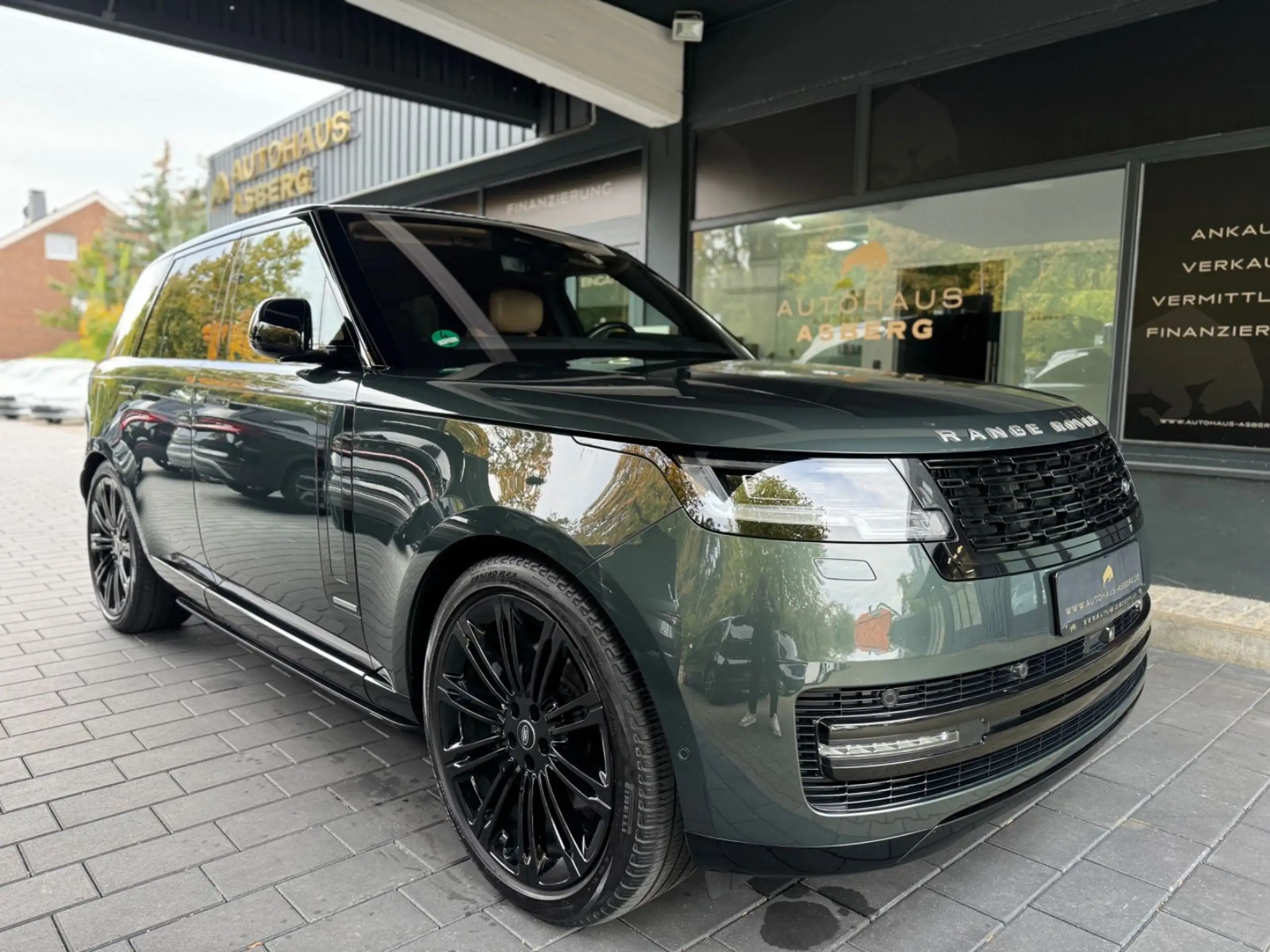 Land Rover - Range Rover