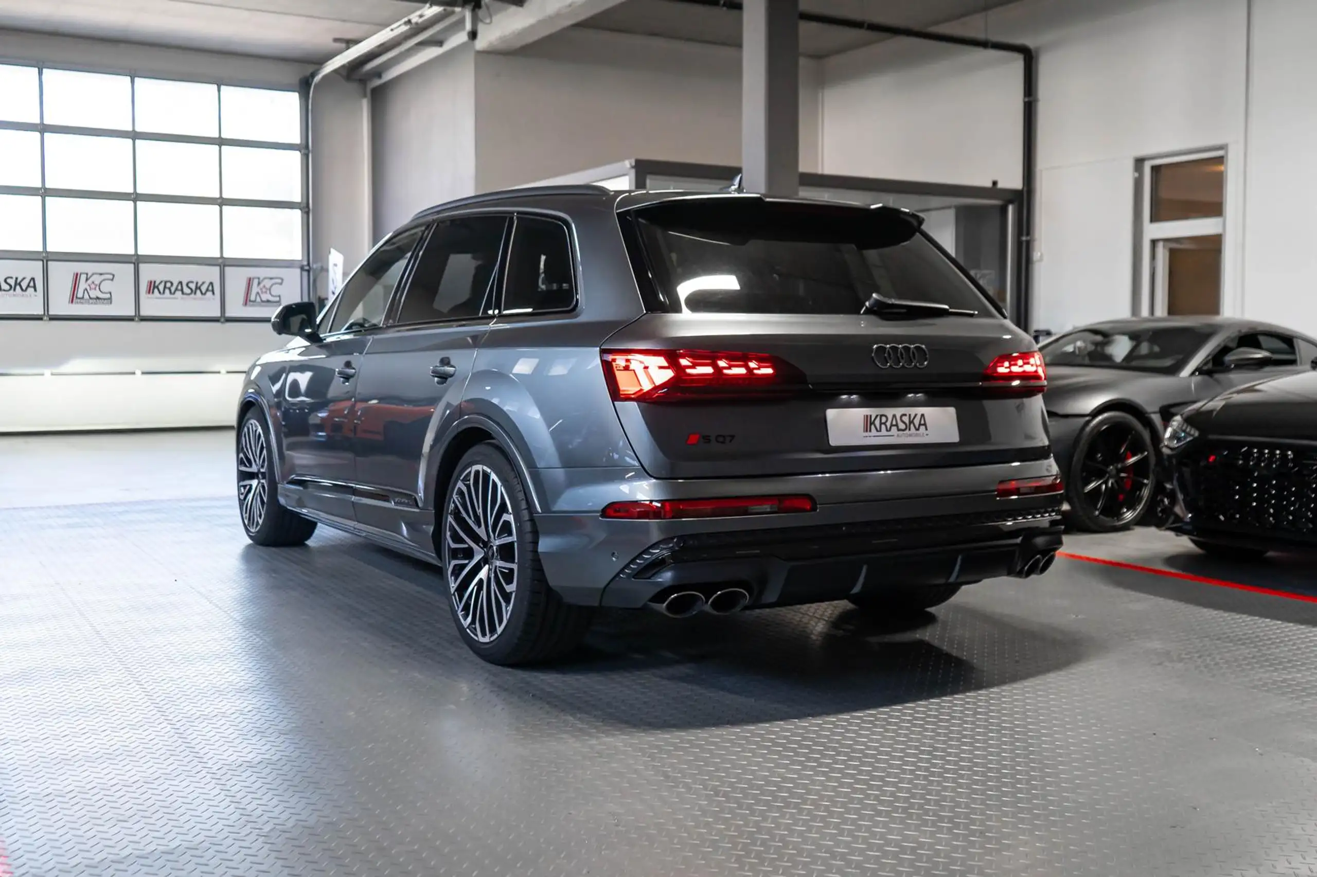 Audi - SQ7