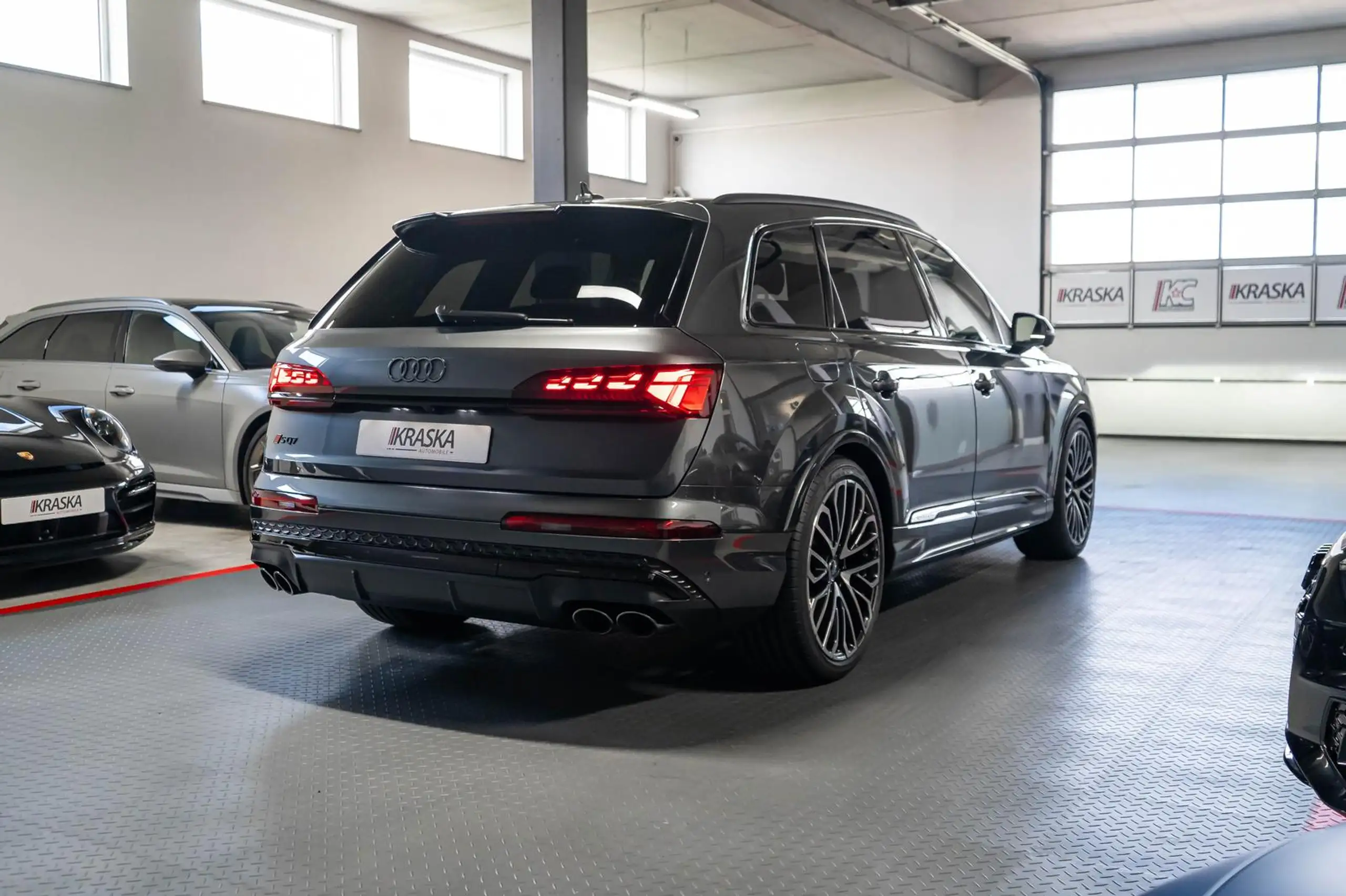 Audi - SQ7