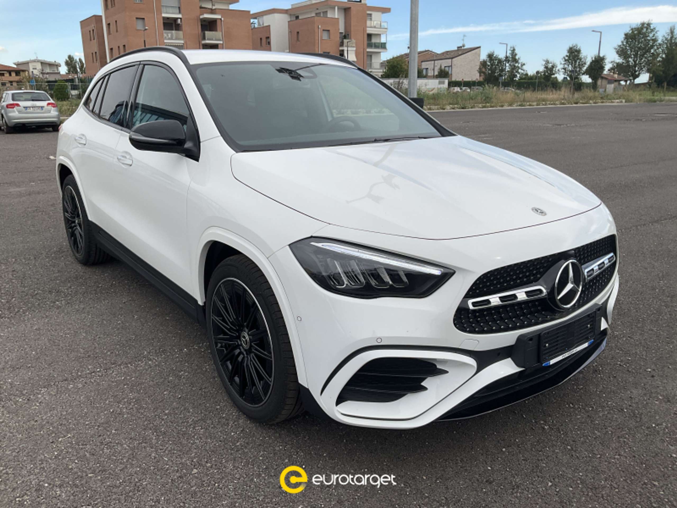 Mercedes-Benz - GLA 200