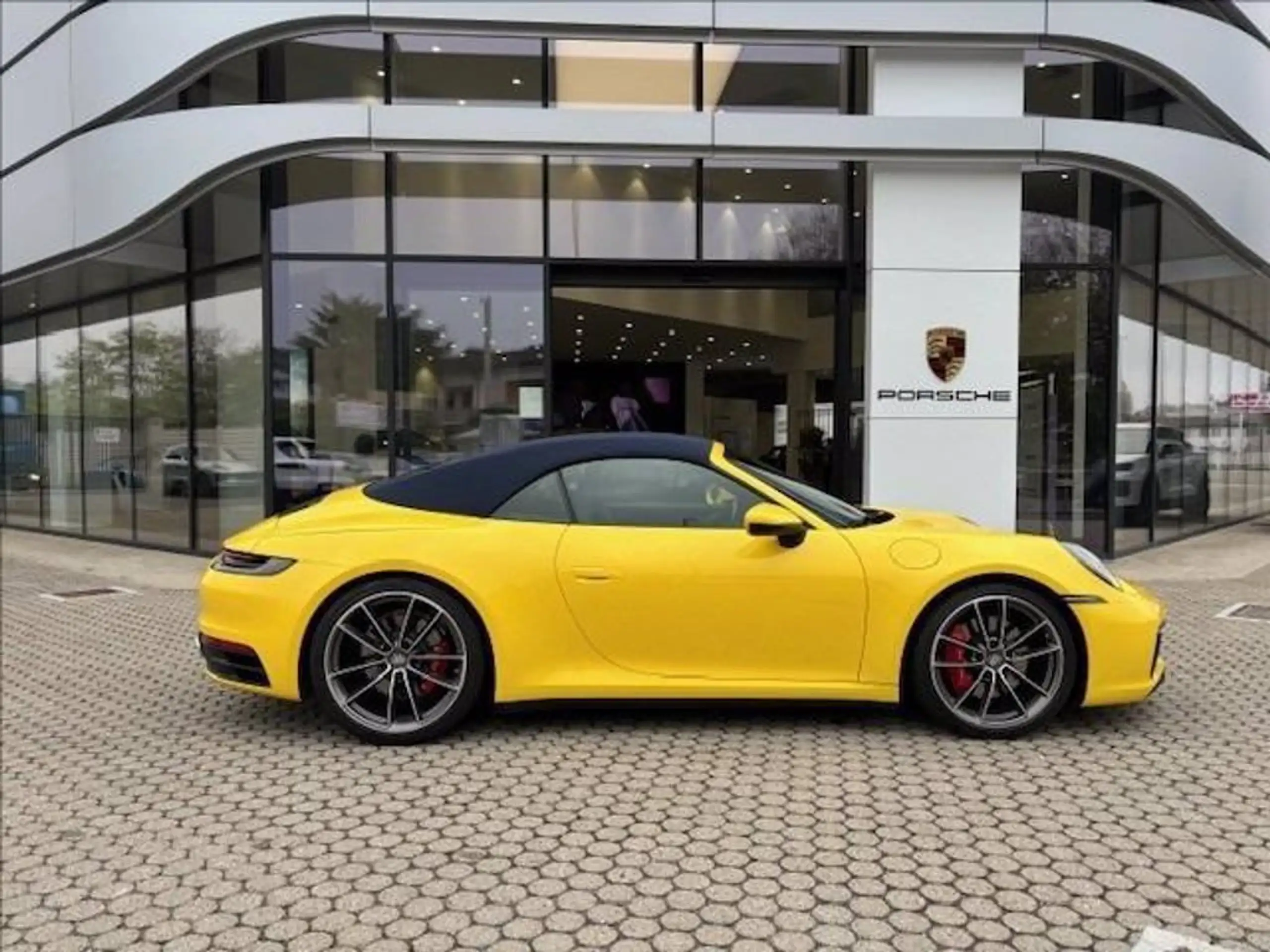 Porsche - 911