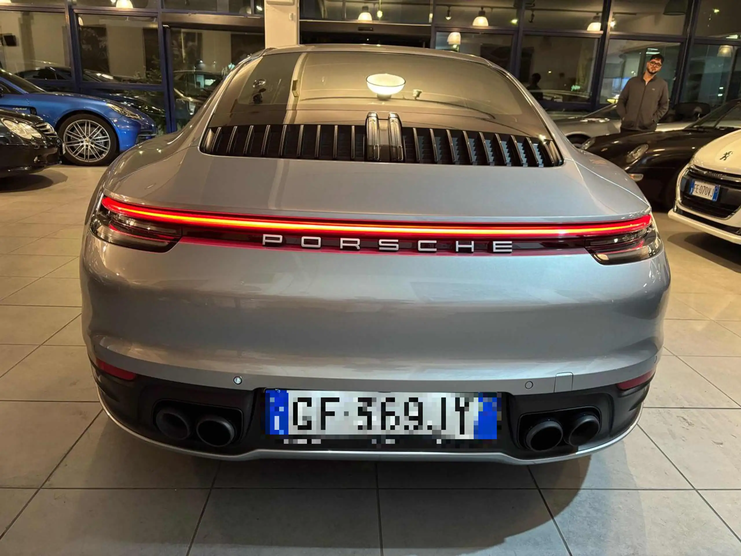 Porsche - 911