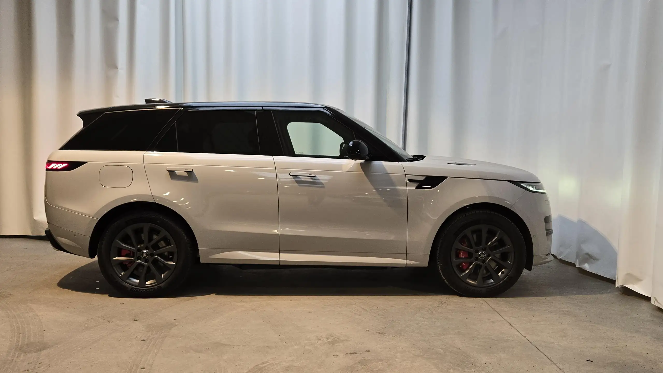 Land Rover - Range Rover Sport