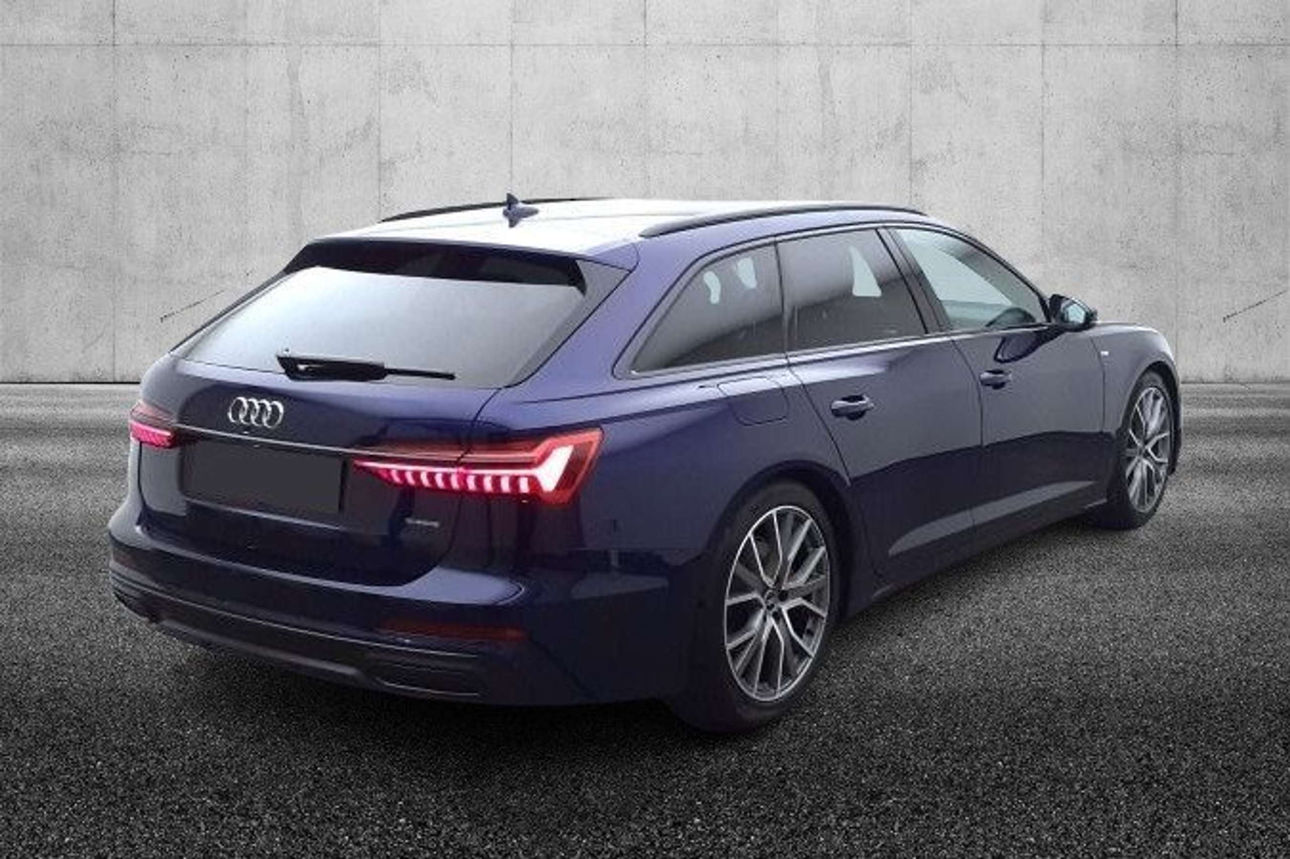 Audi - A6