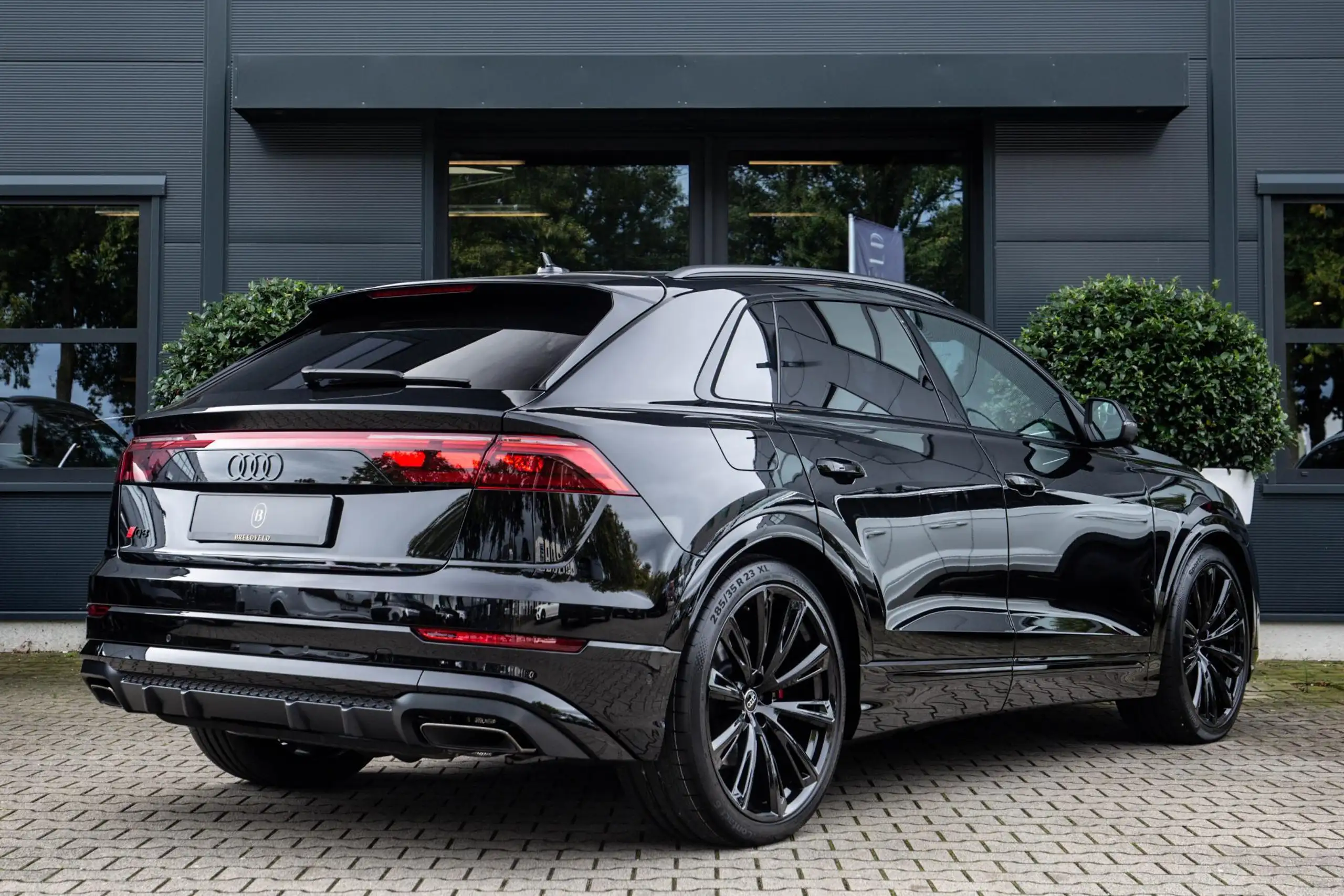 Audi - Q8