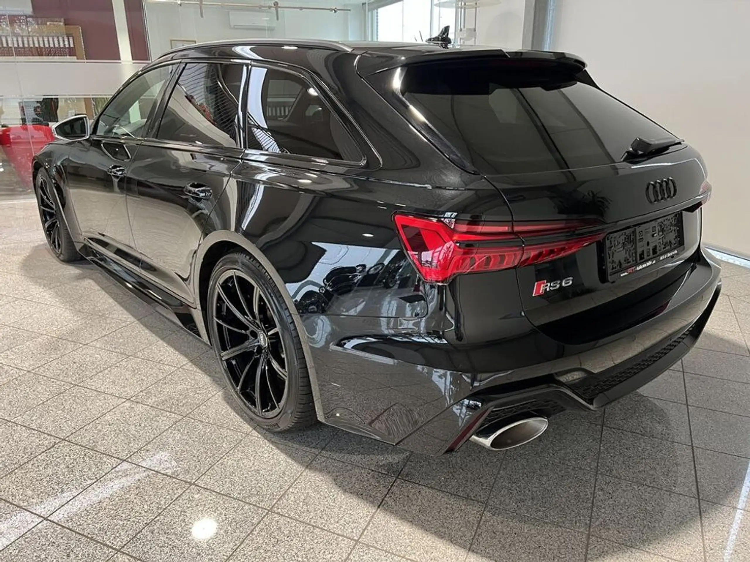 Audi - RS6