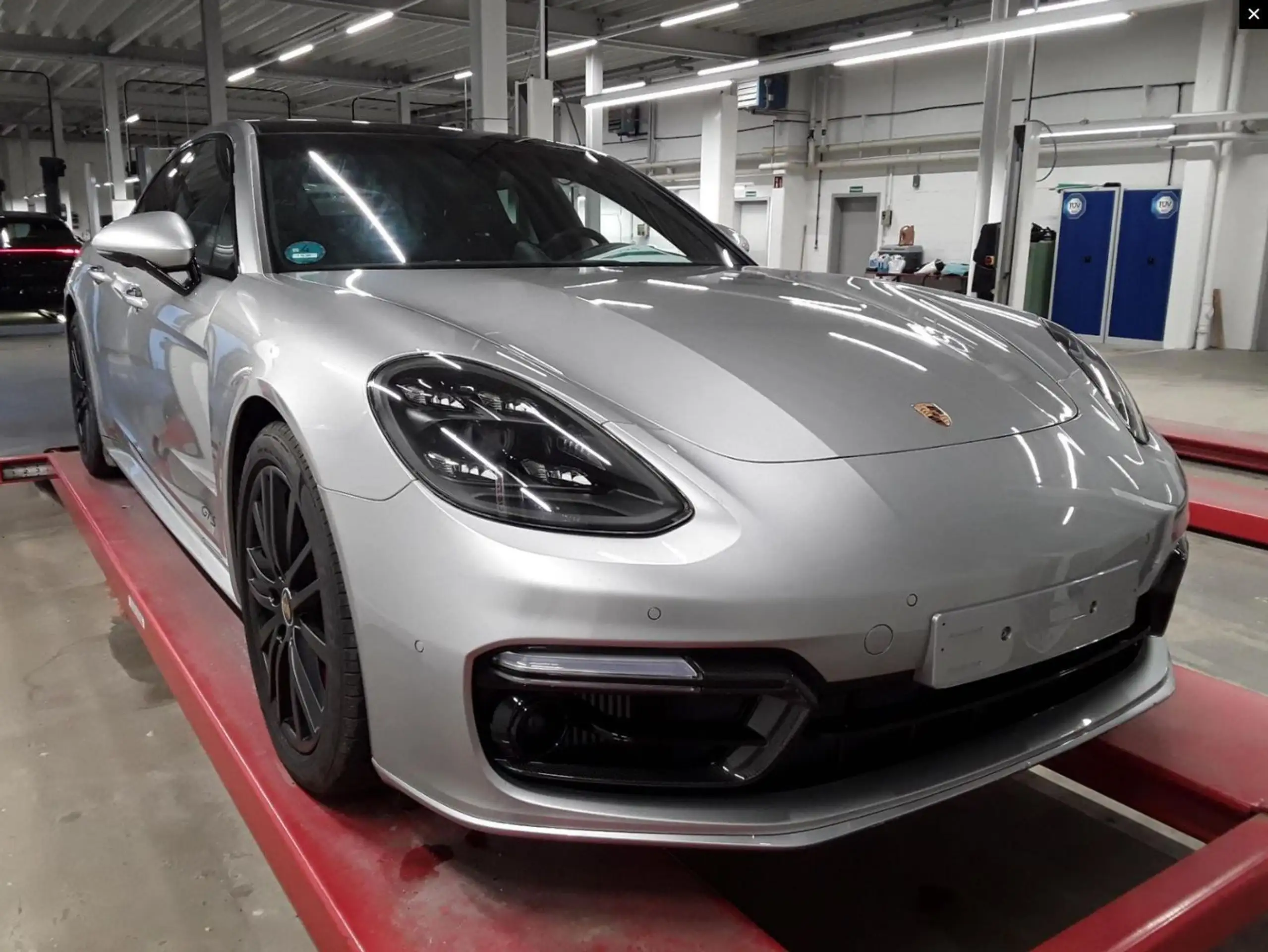 Porsche - Panamera