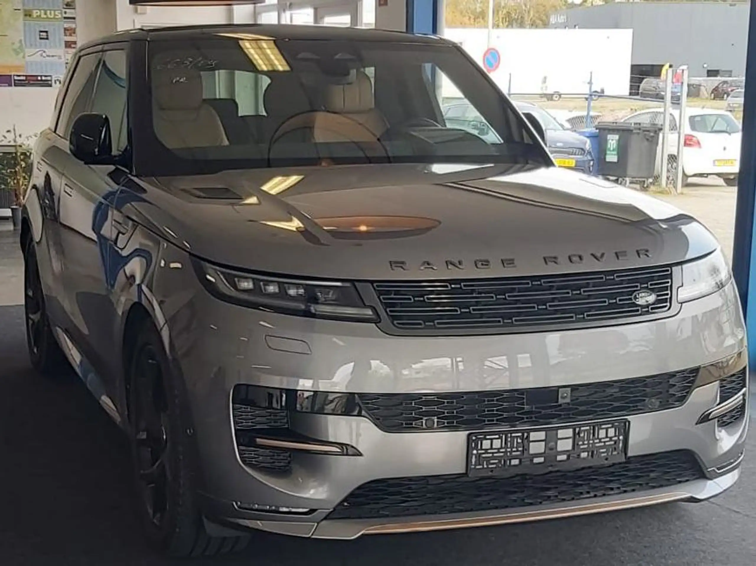 Land Rover - Range Rover Sport