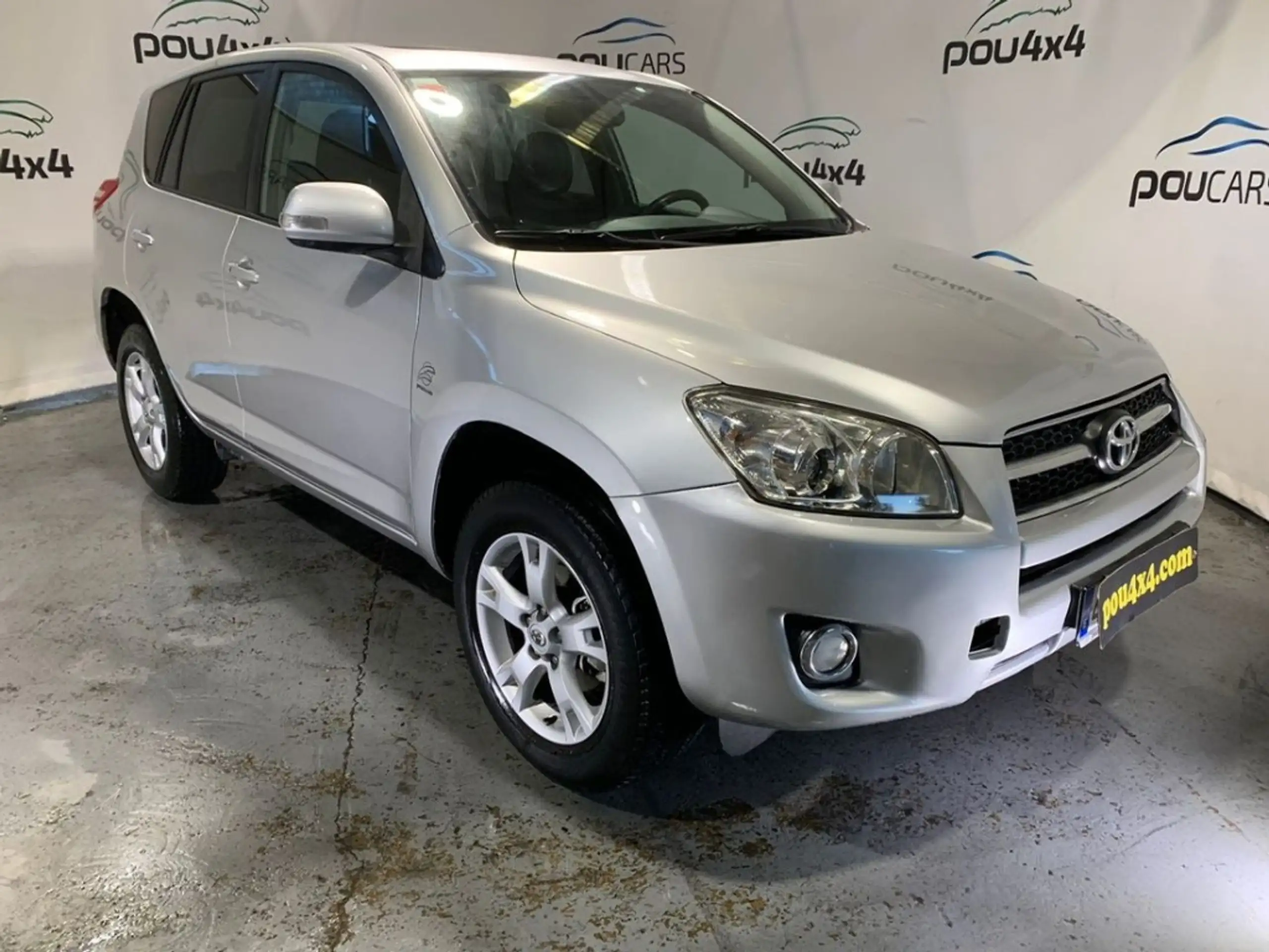 Toyota - RAV 4